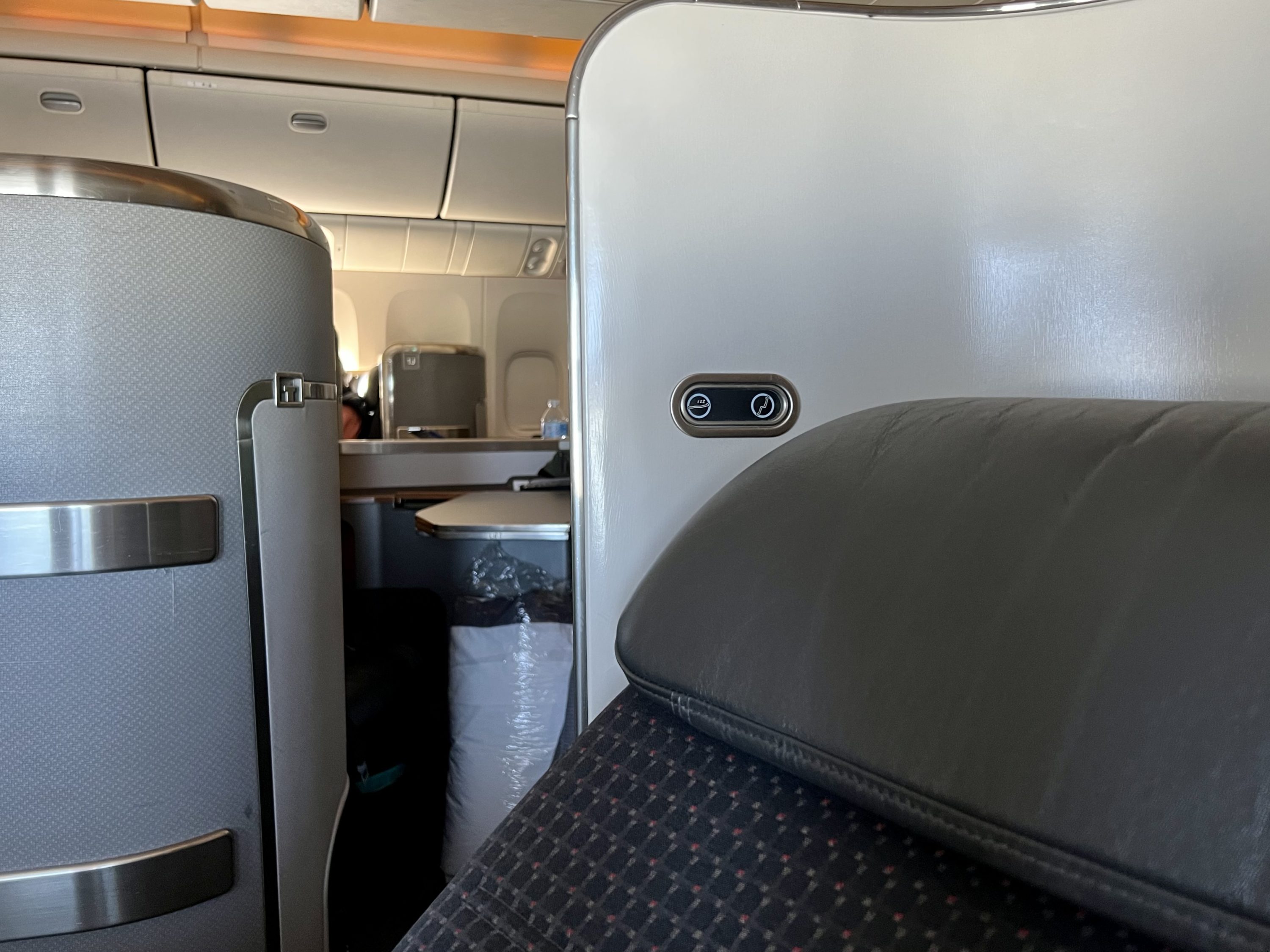American Airlines Boeing 777 300 Flagship First seat 1A controls
