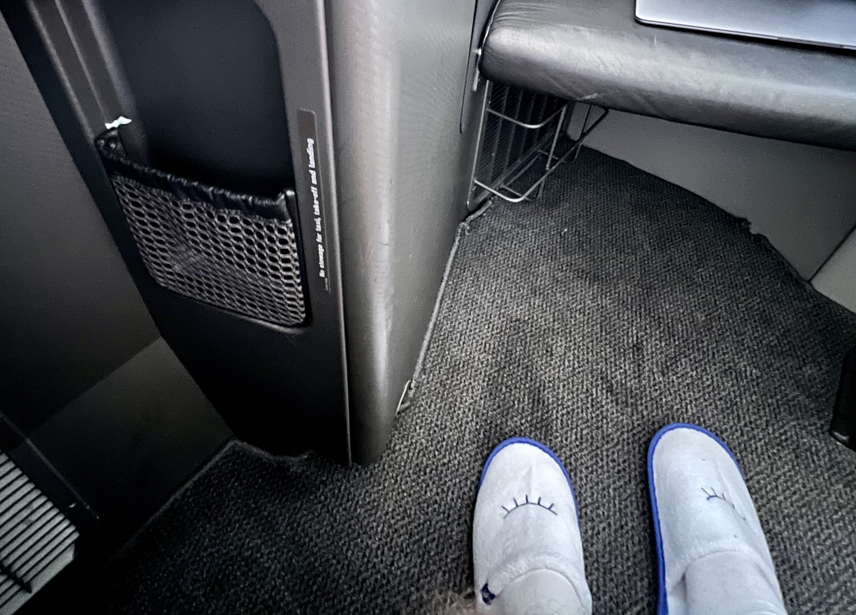 American Airlines Boeing 777 300 Flagship First slippers