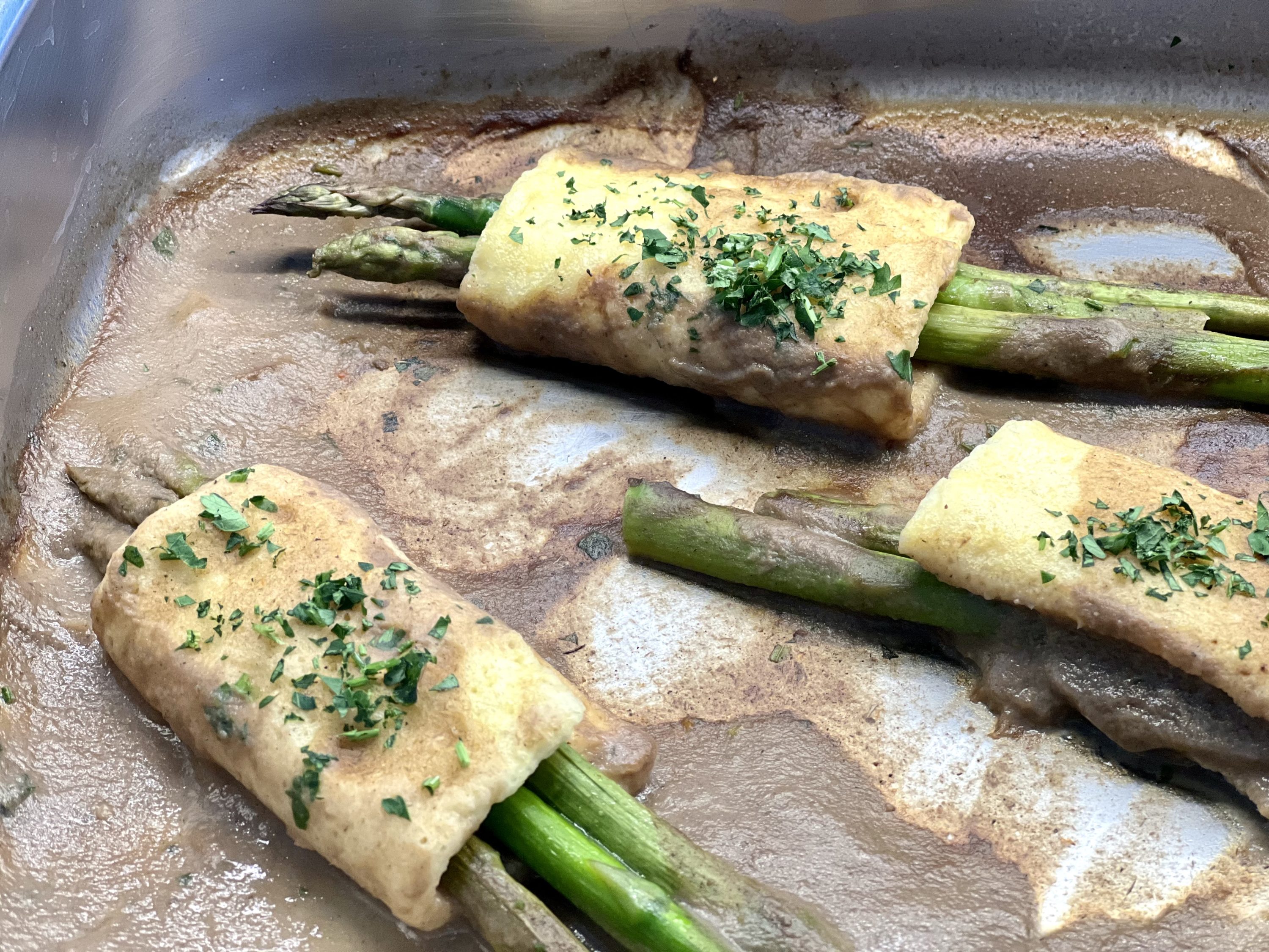 American Airlines Flagship First LAX Flagship Lounge asparagus egg wrap