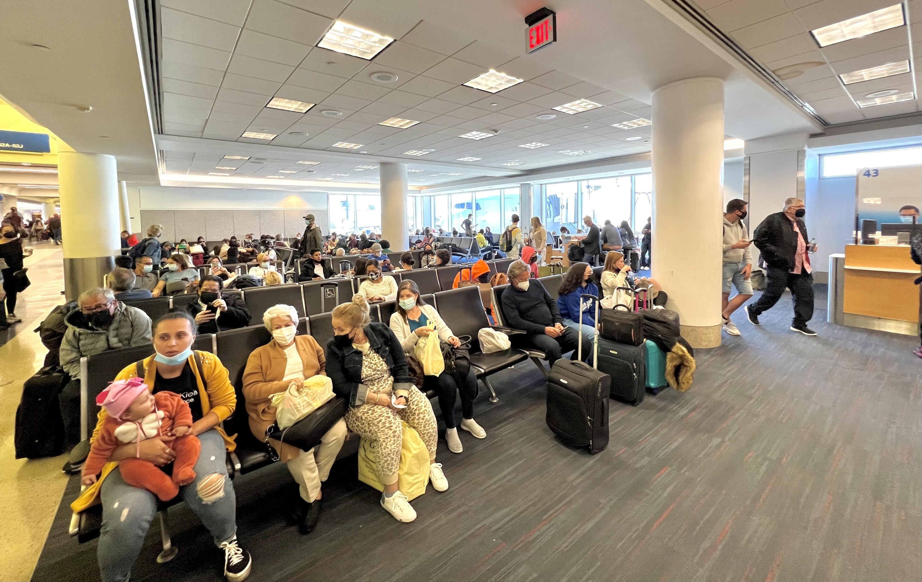 American Airlines Flagship First LAX boarding gate 43 seating
