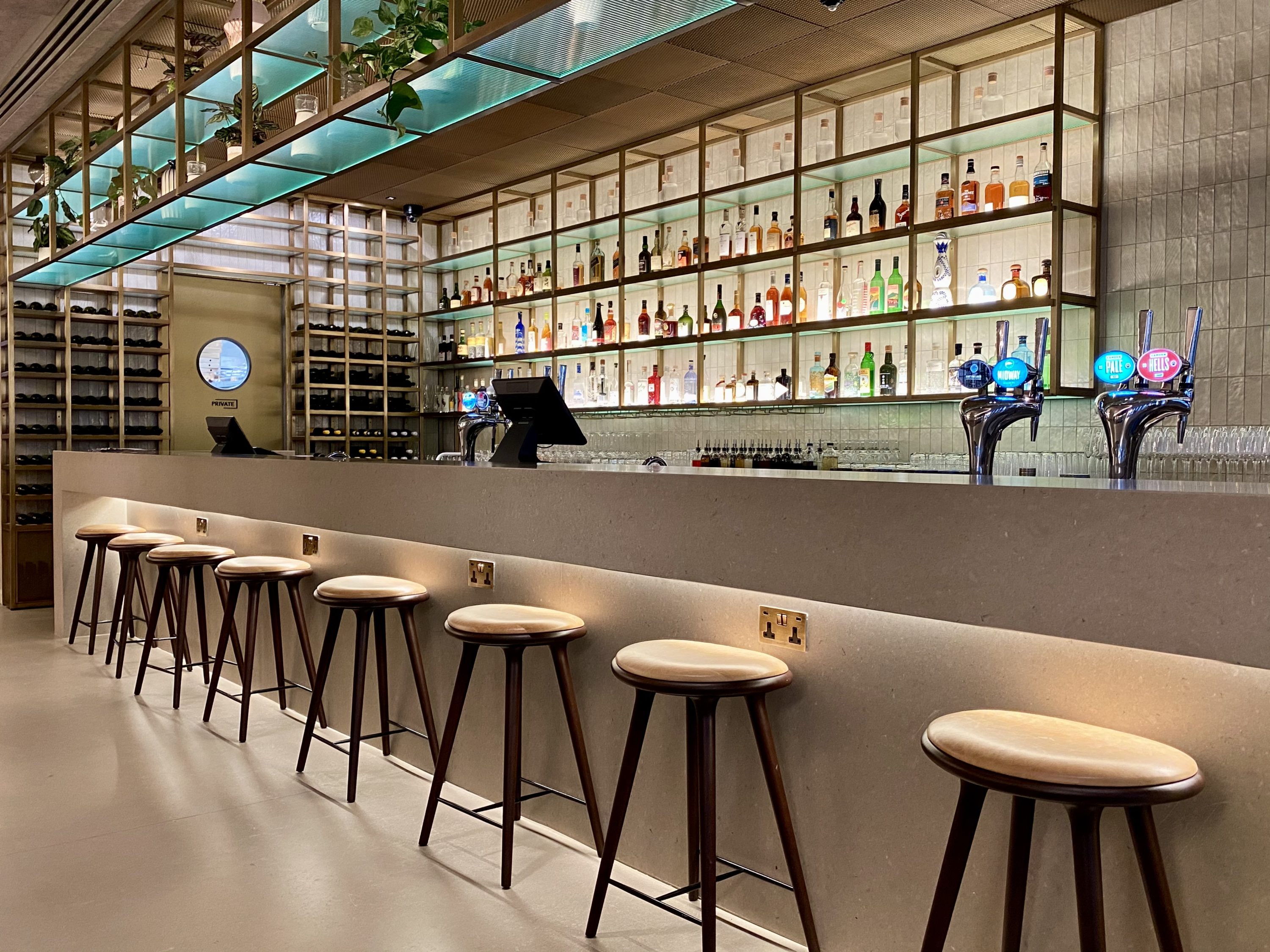 Canopy by Hilton London City lobby bar