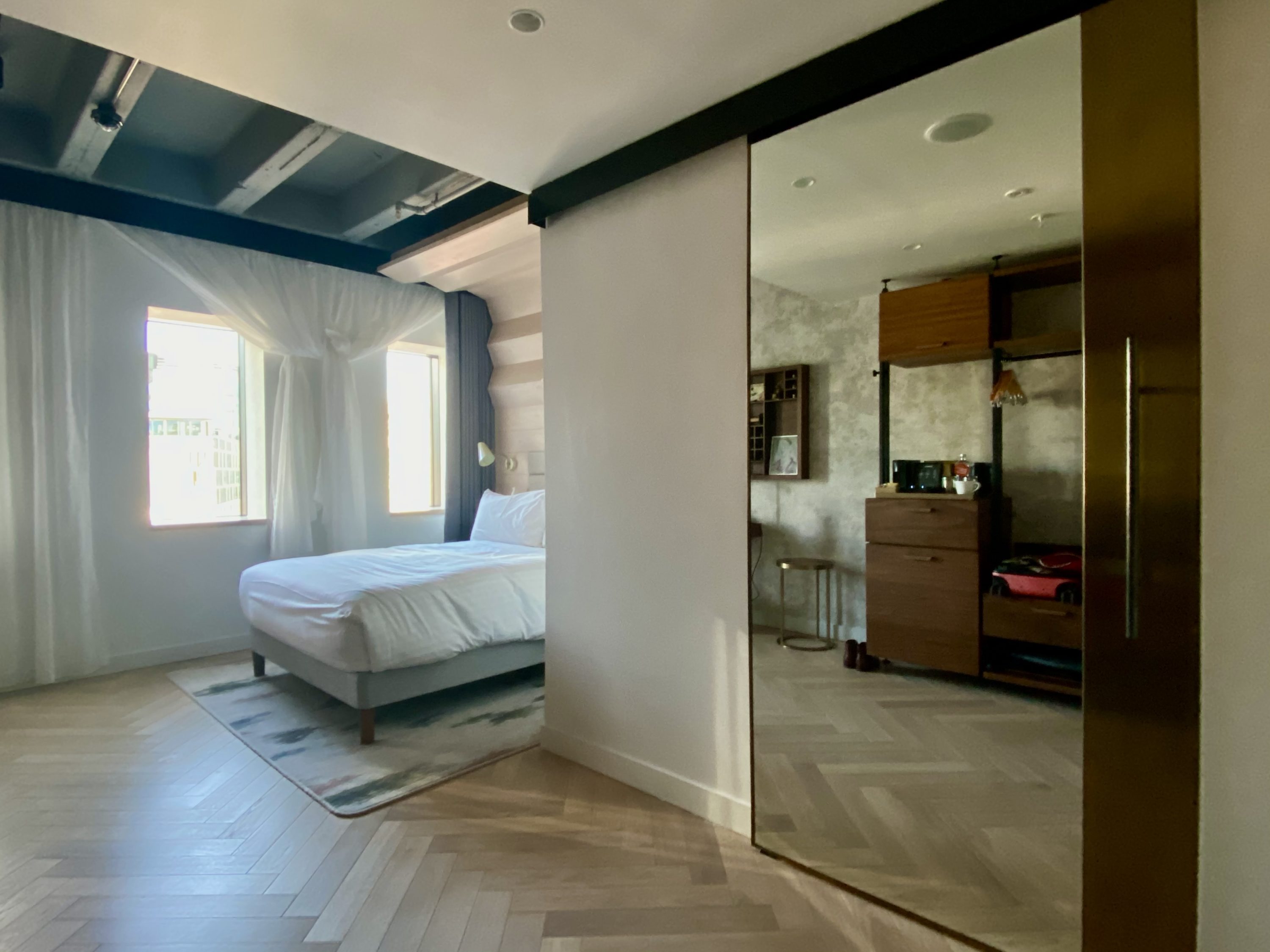 Canopy by Hilton London City room and bathroom door