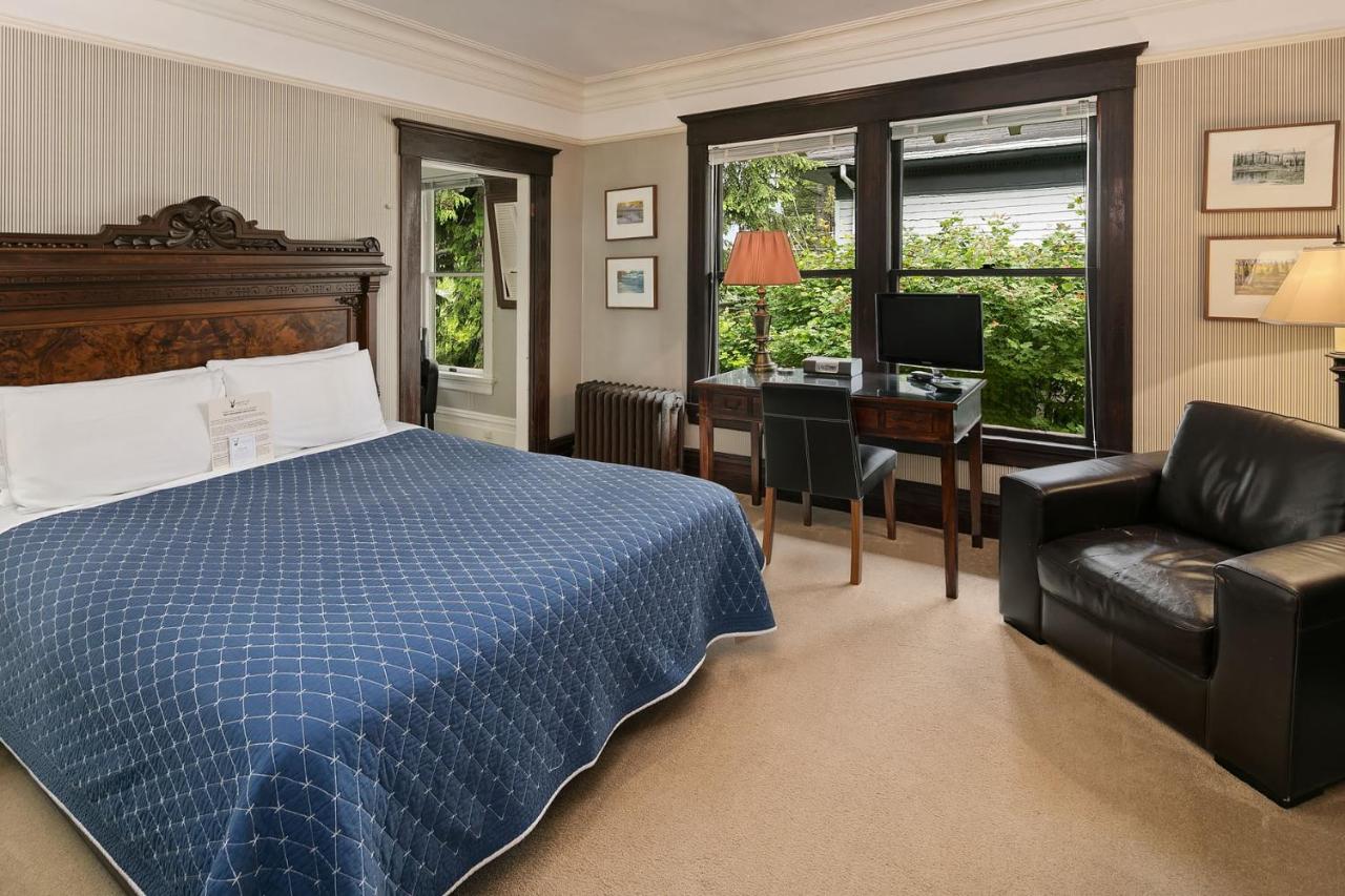 Gaslight Inn