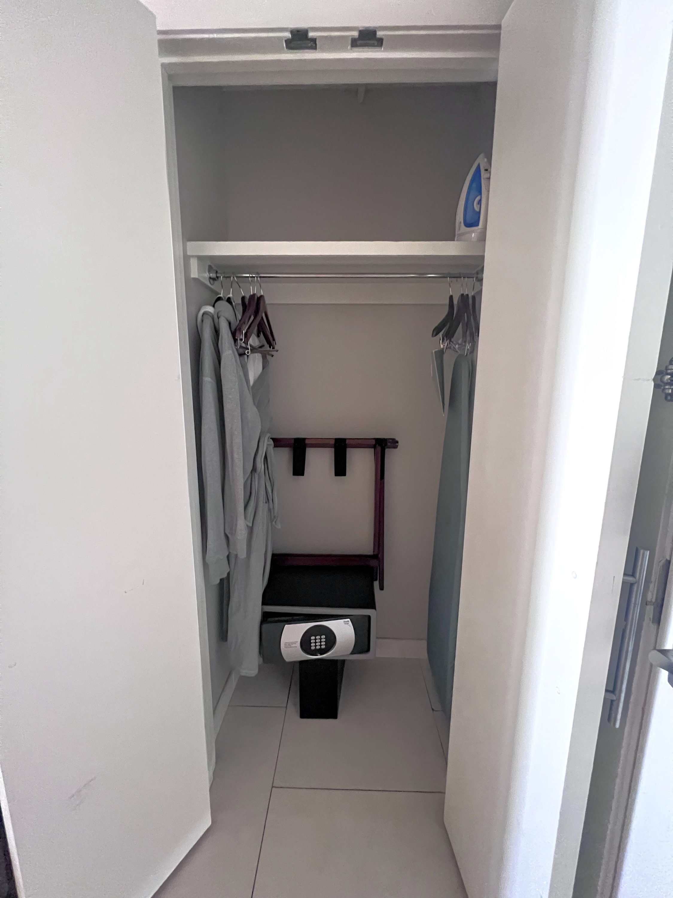 Hyatt Centric Key West closet
