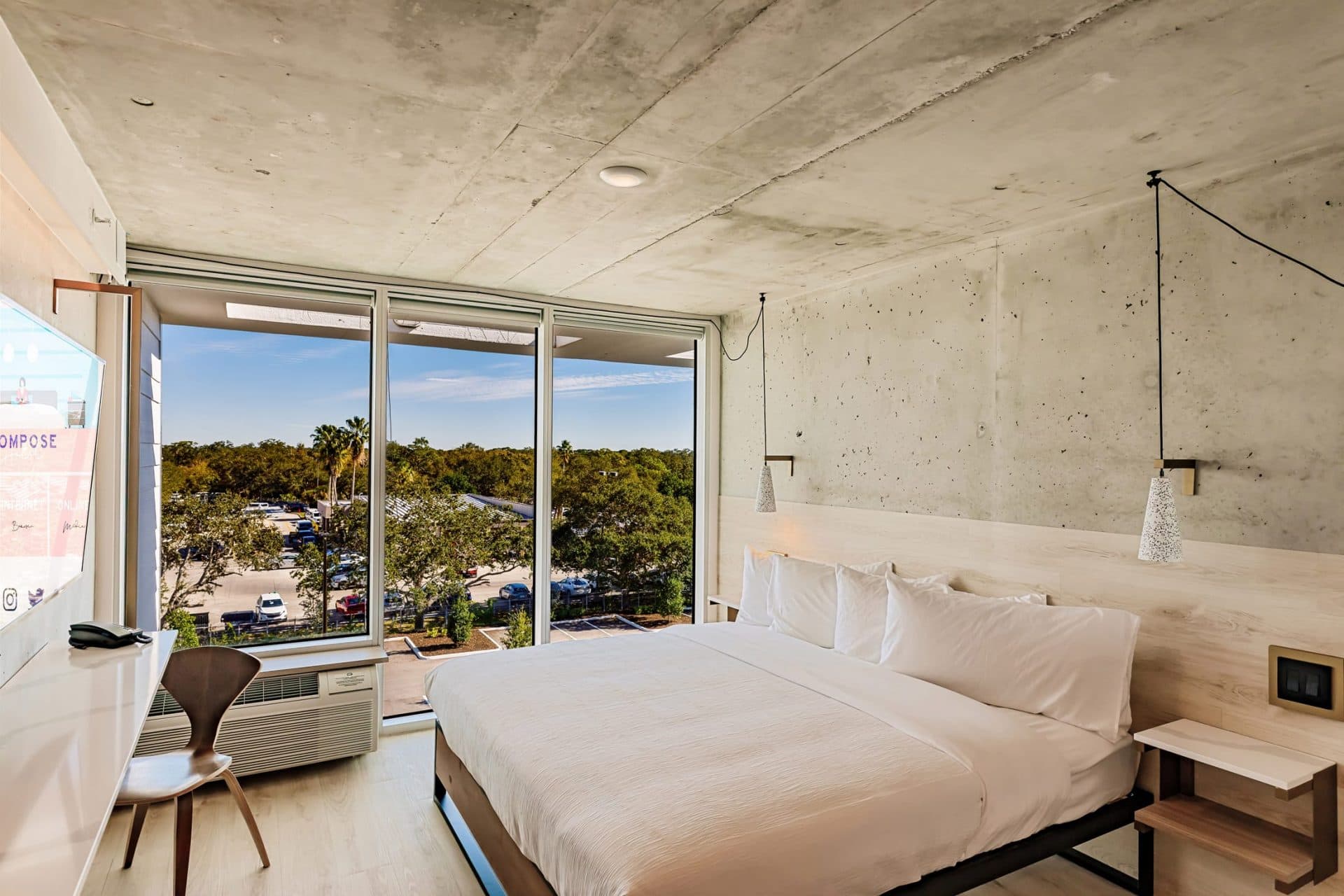 Kompose Hotel