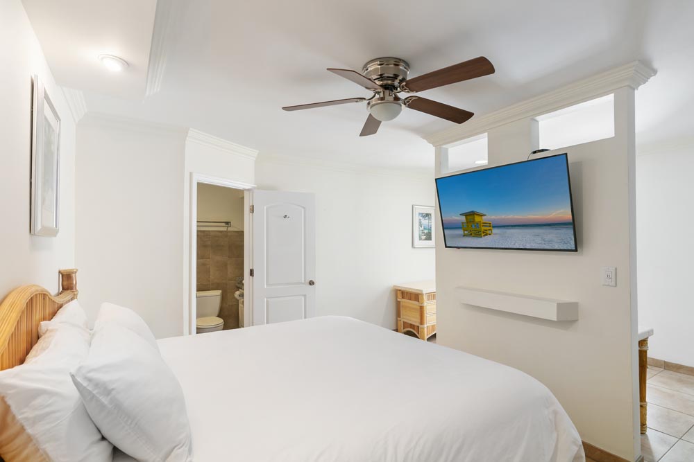 Siesta Key Beach Resort and Suites