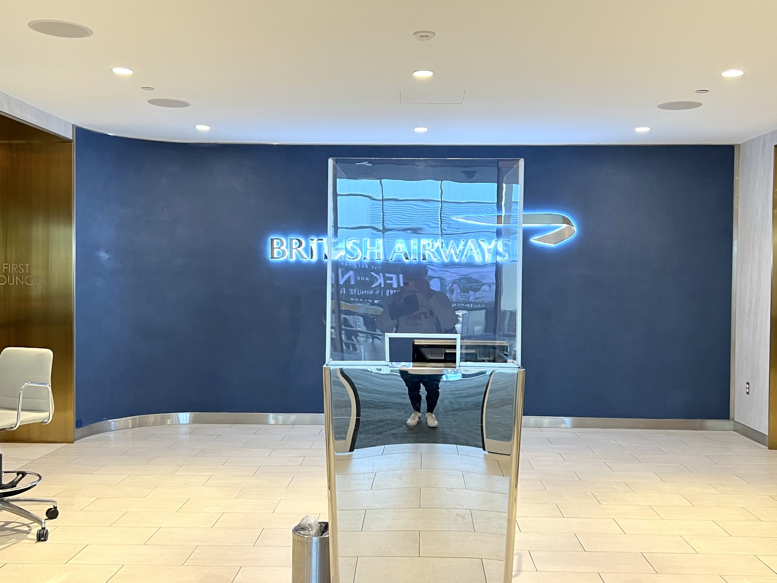 British Airways Boeing 777 300 Club Suite JFK Galleries Lounge British Airways sign