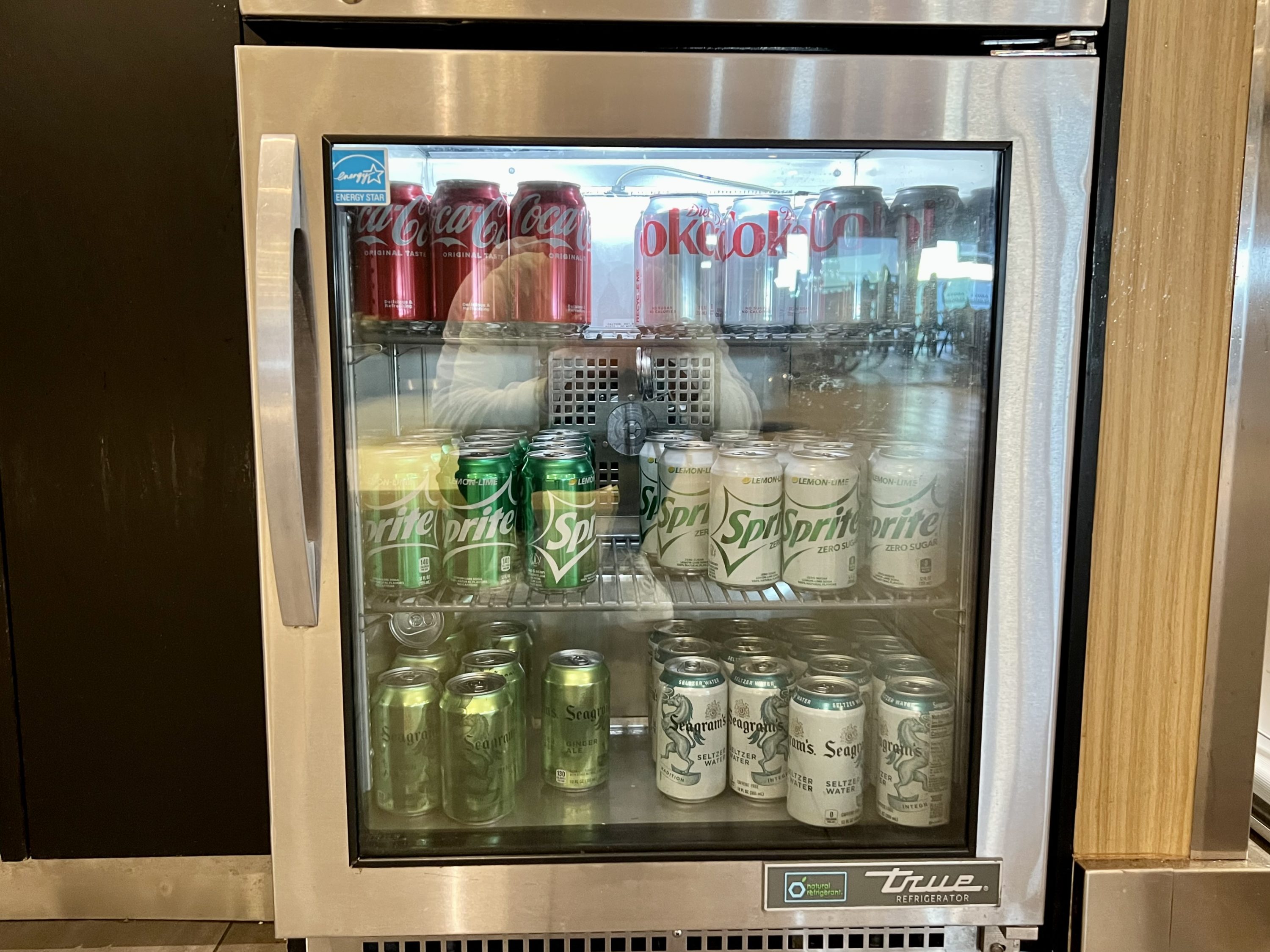 British Airways Boeing 777 300 Club Suite JFK Galleries Lounge sodas