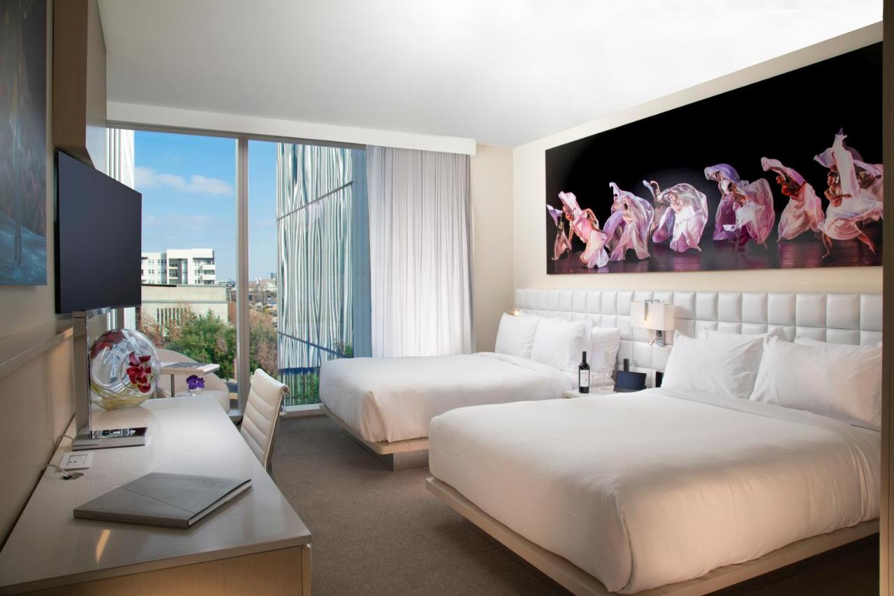 HALL Arts Hotel