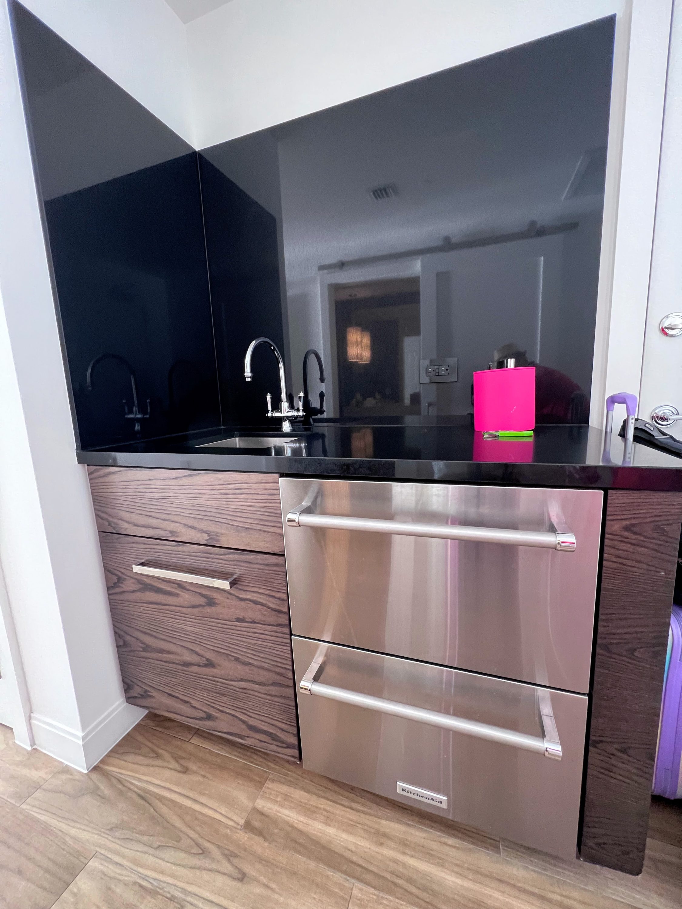 Kimpton Seafire guestroom wetbar
