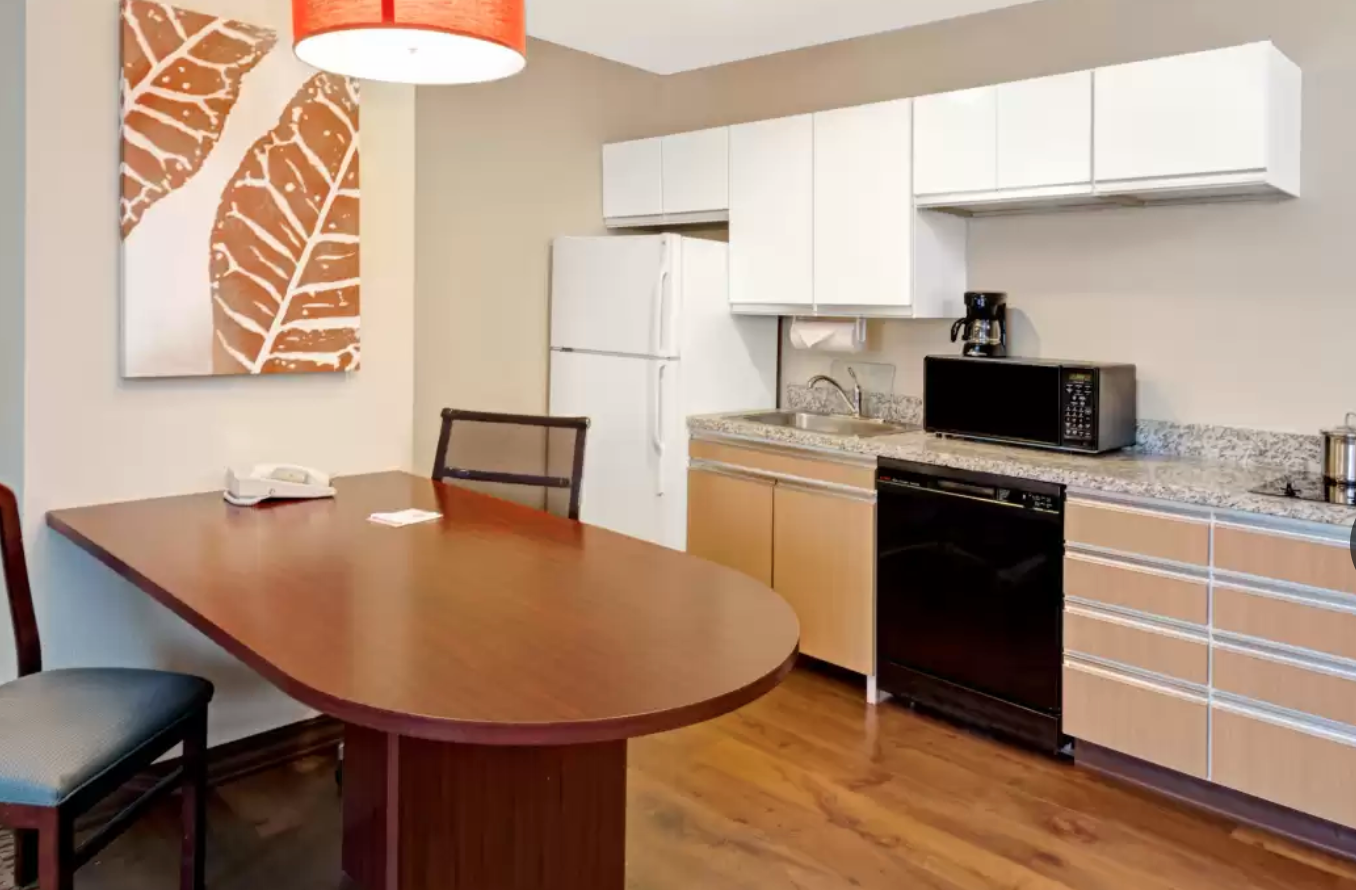 MainStay Suites kitchen