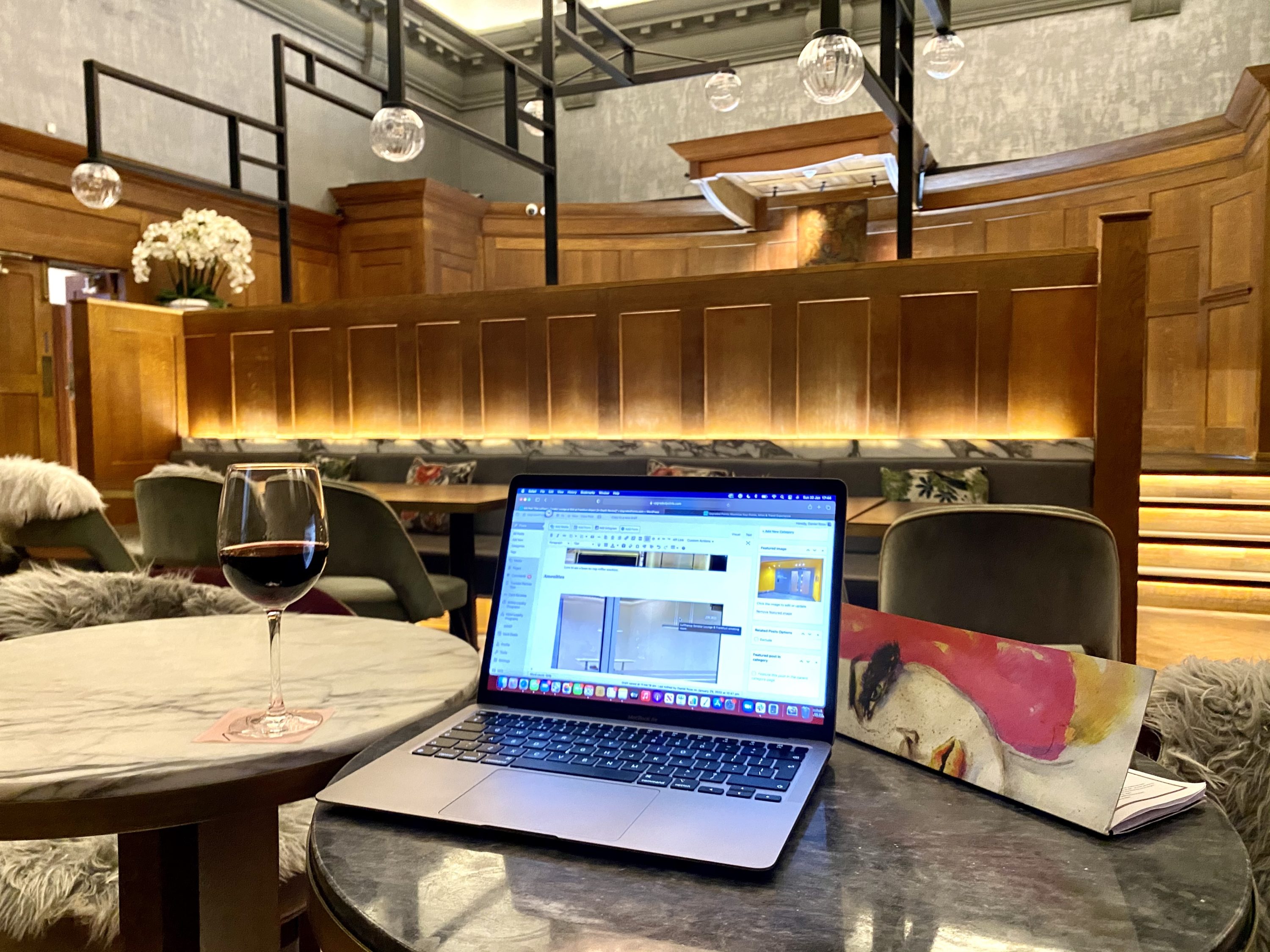 The Dixon London Autograph Collection Courtroom Bar night cap