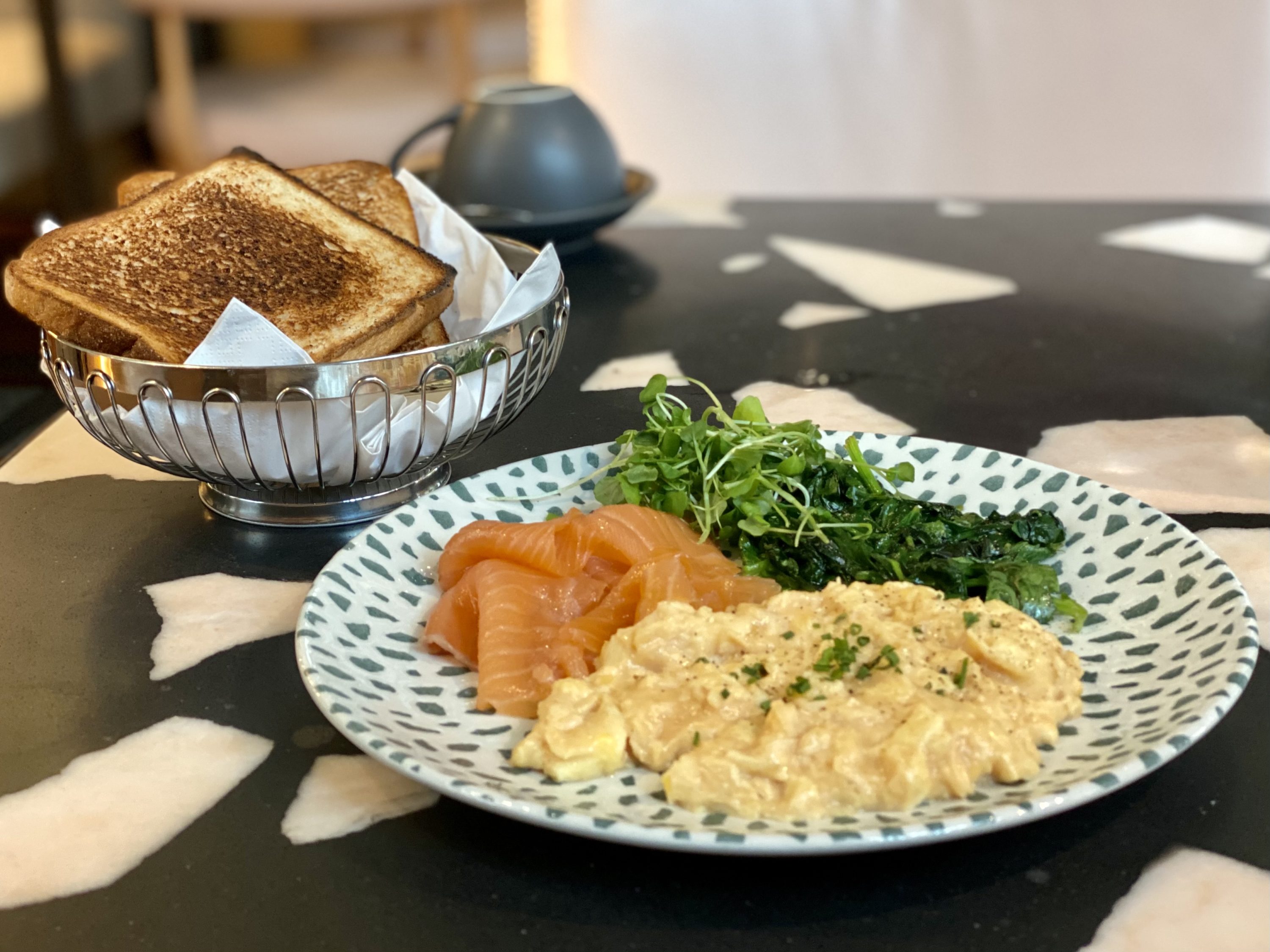 The Dixon London Autograph Collection Provisioners restaurant breakfast