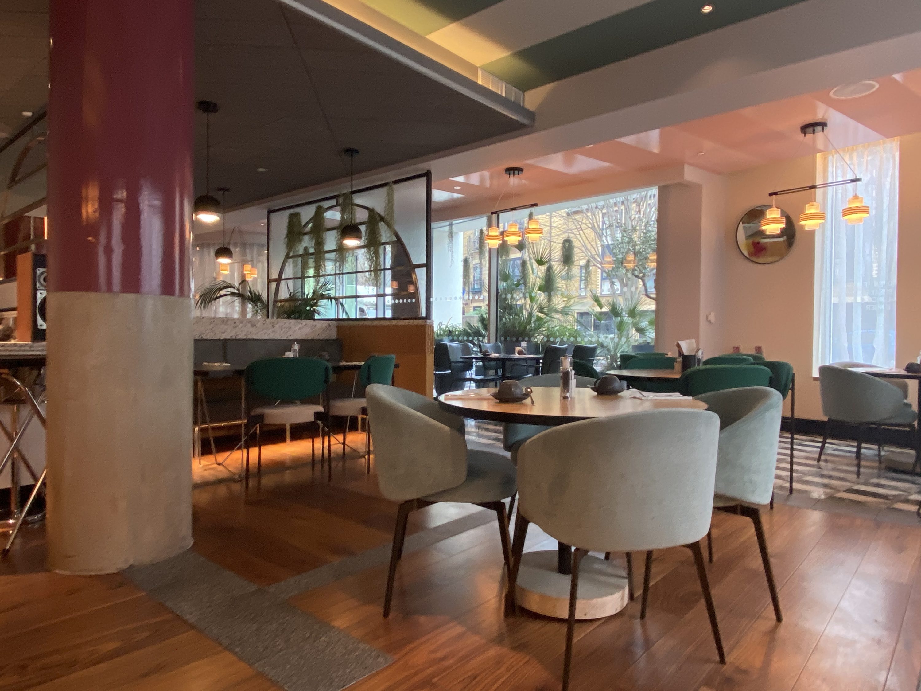 The Dixon London Autograph Collection Provisioners restaurant seating