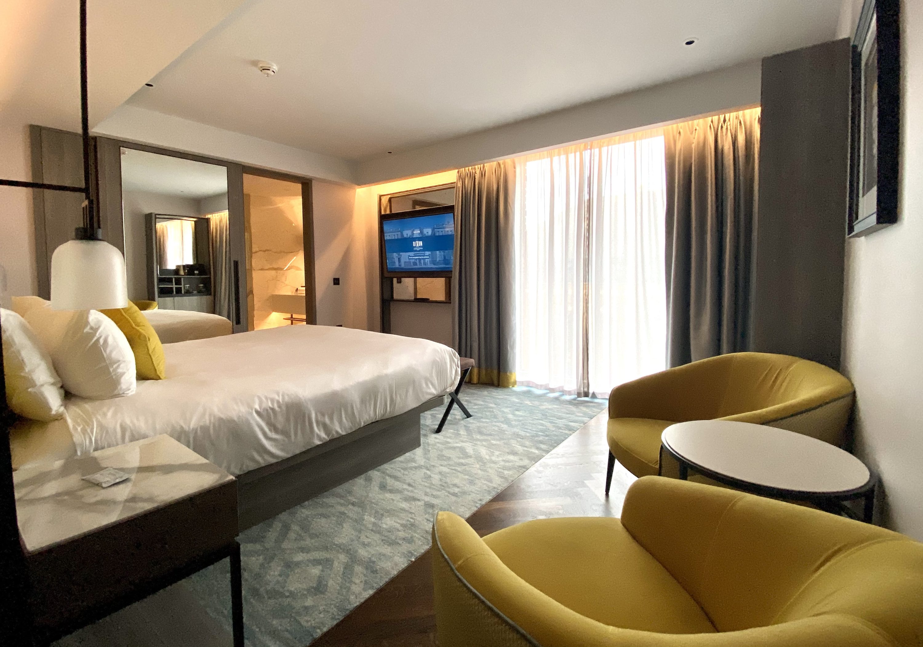 The Dixon London Autograph Collection bedroom