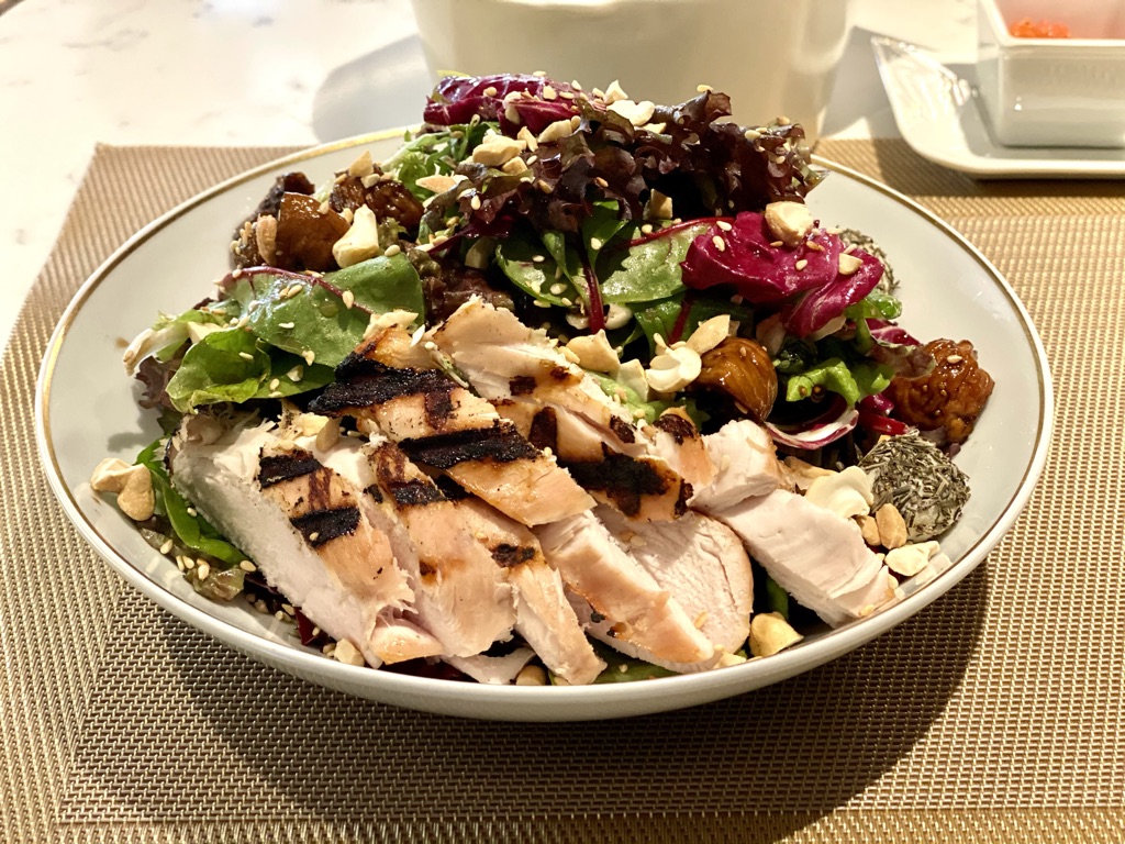 Academias Hotel Plato Lounge Bar chicken salad
