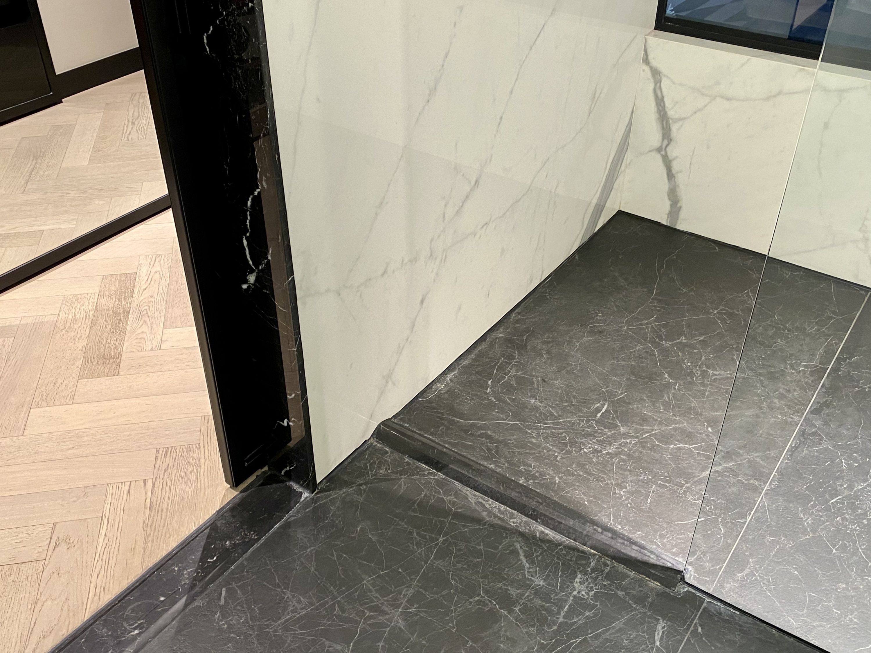 Academias Hotel bathroom design