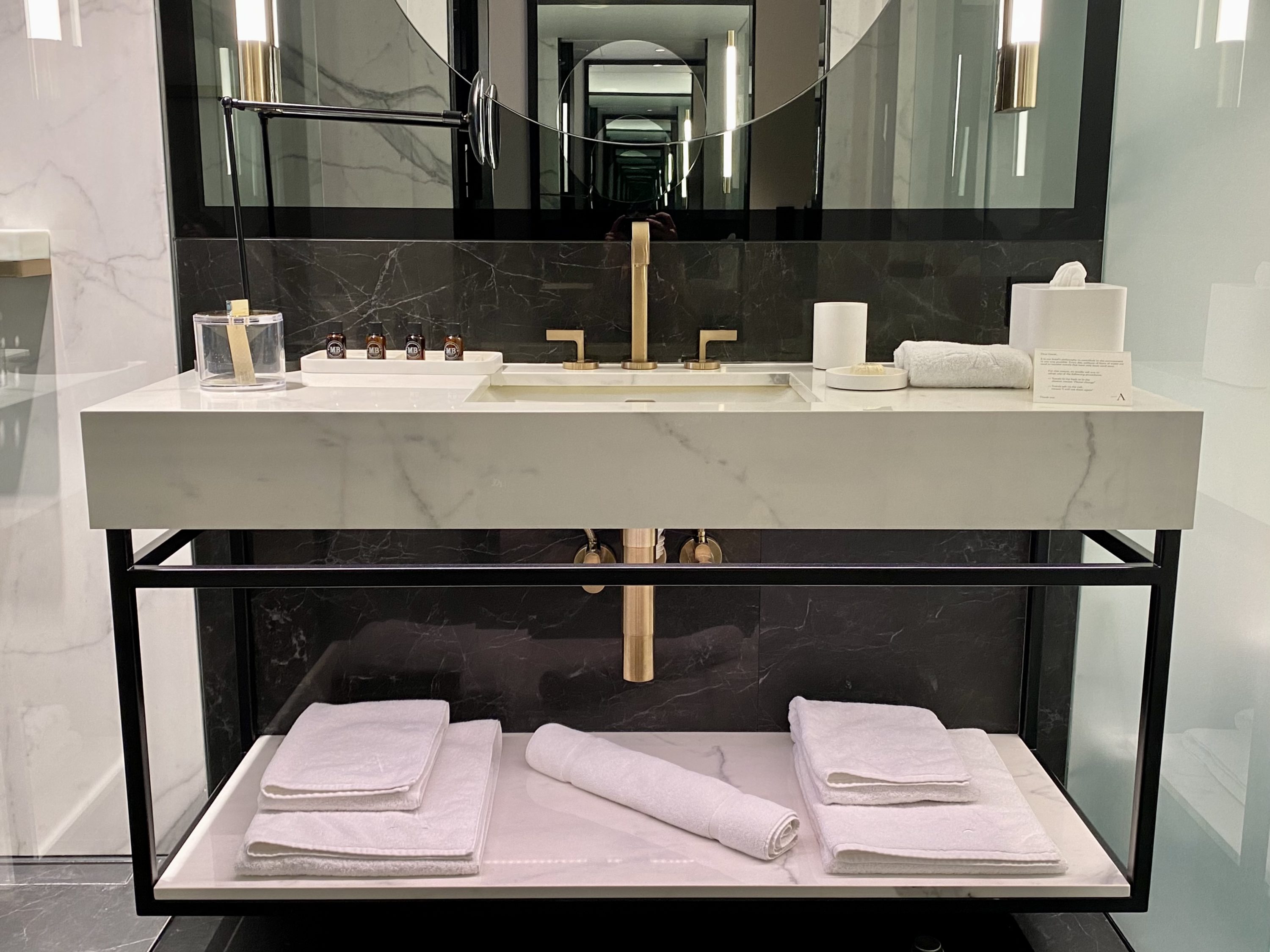 Academias Hotel bathroom sink