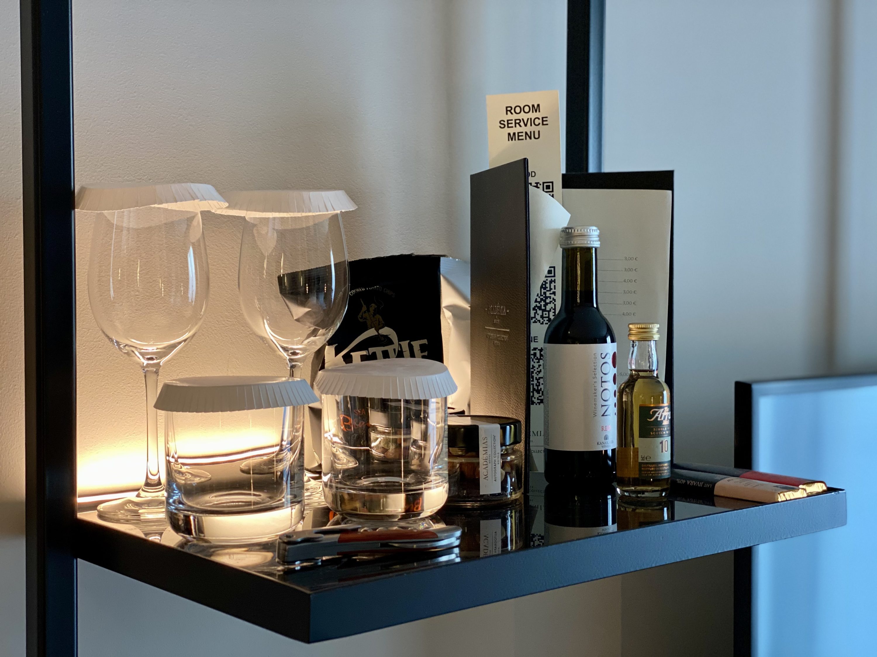 Academias Hotel bedroom mini bar