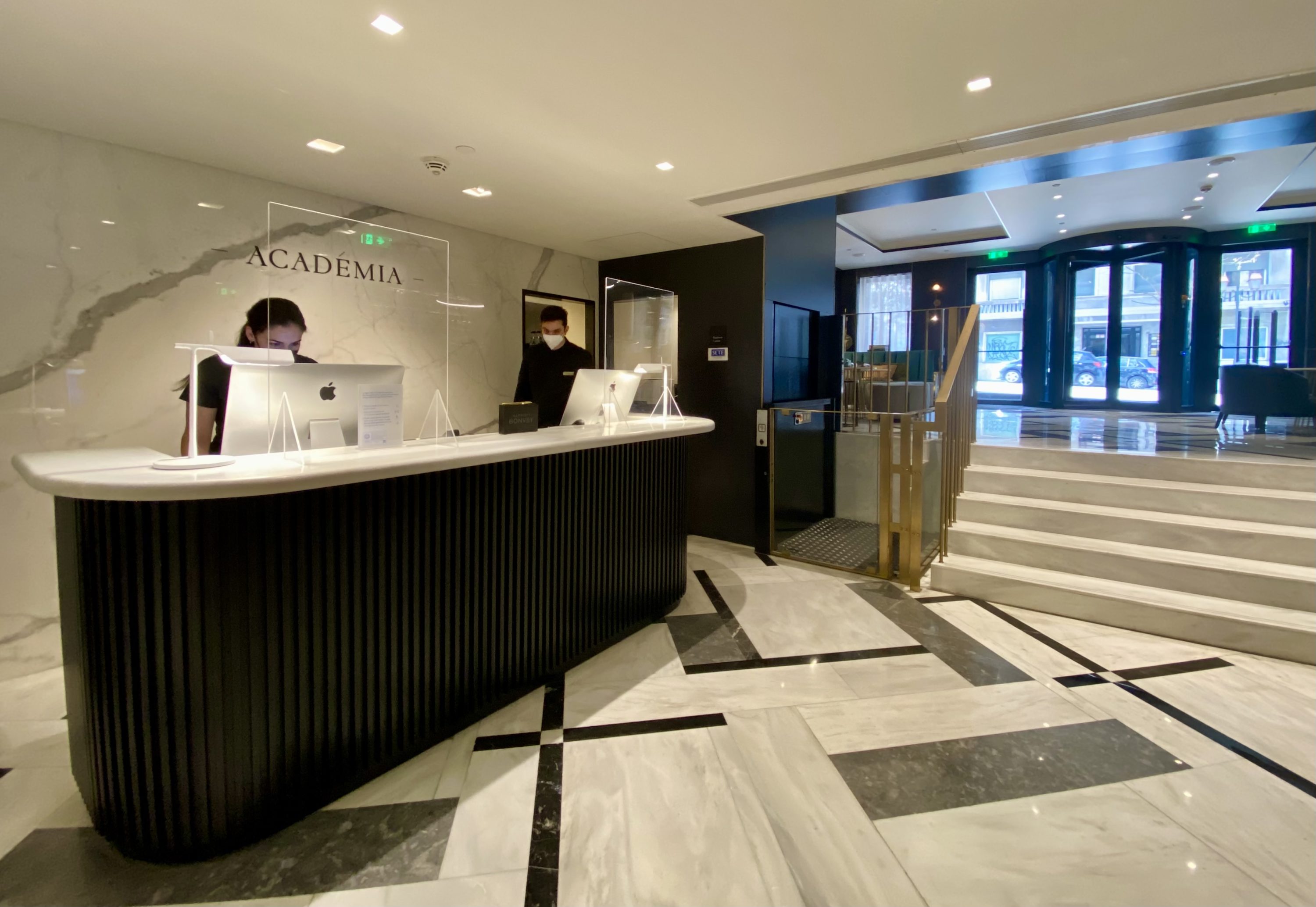 Academias Hotel reception