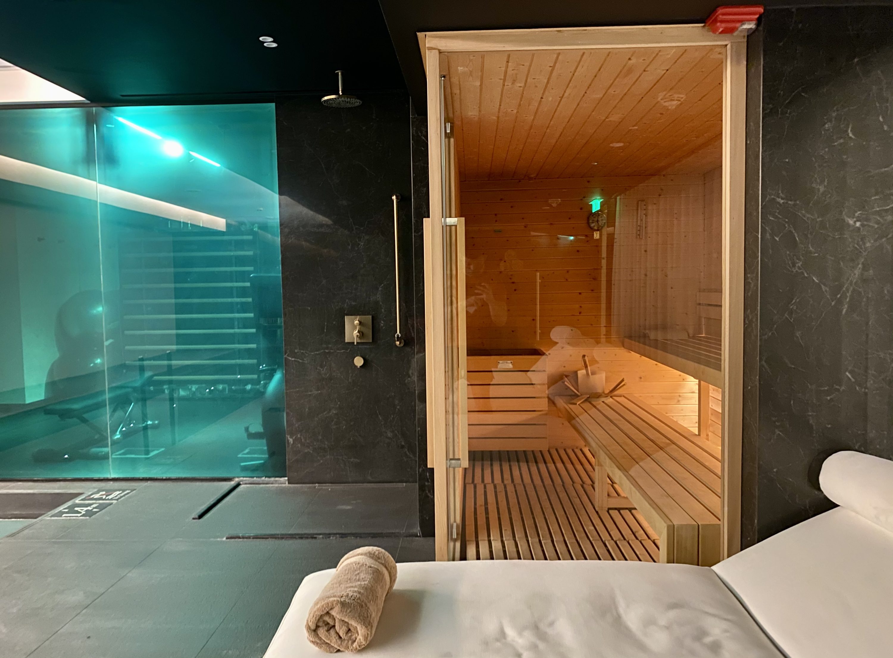 Academias Hotel sauna entrance