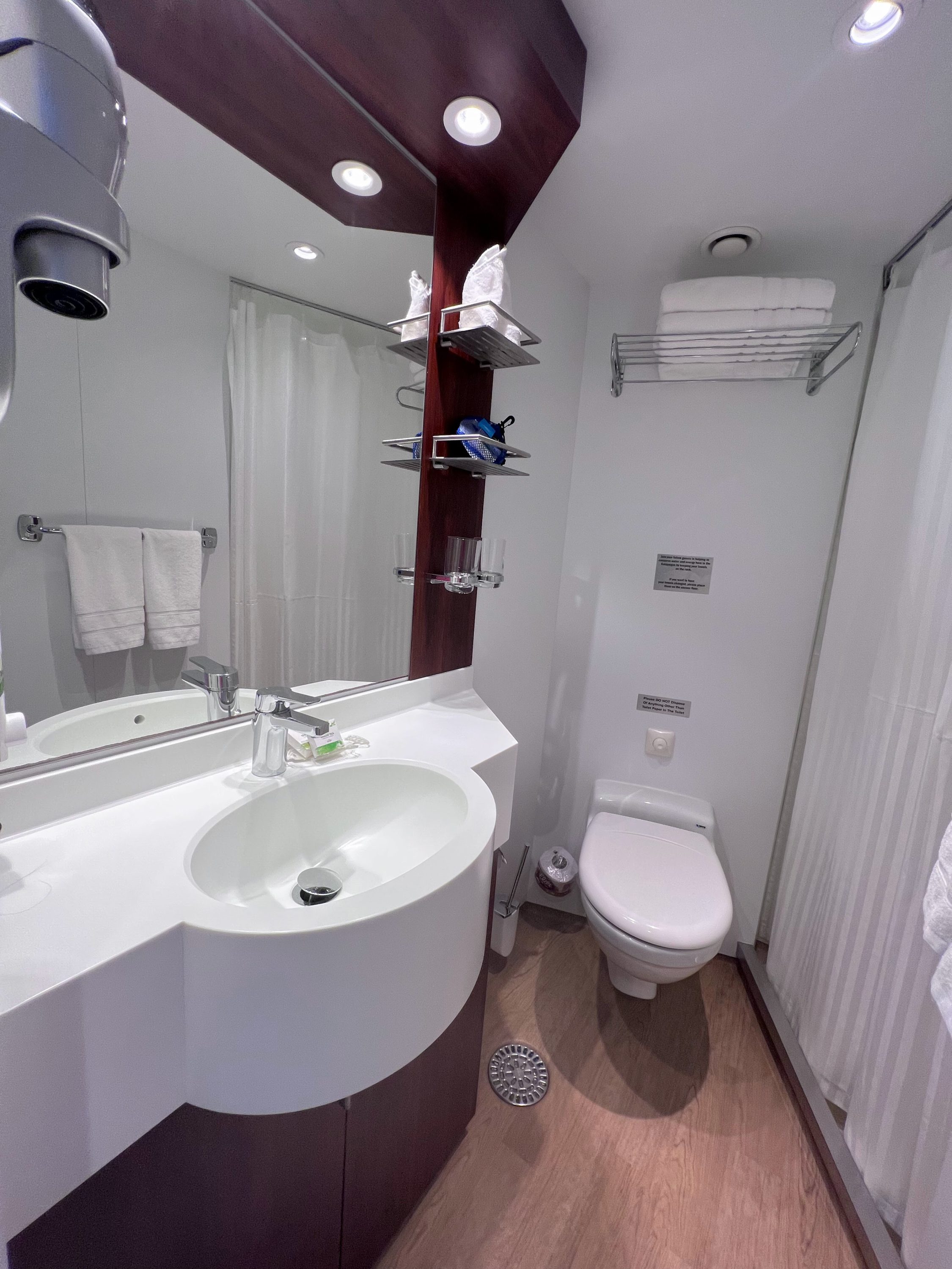 Bathroom on National Geographic Endeavour II