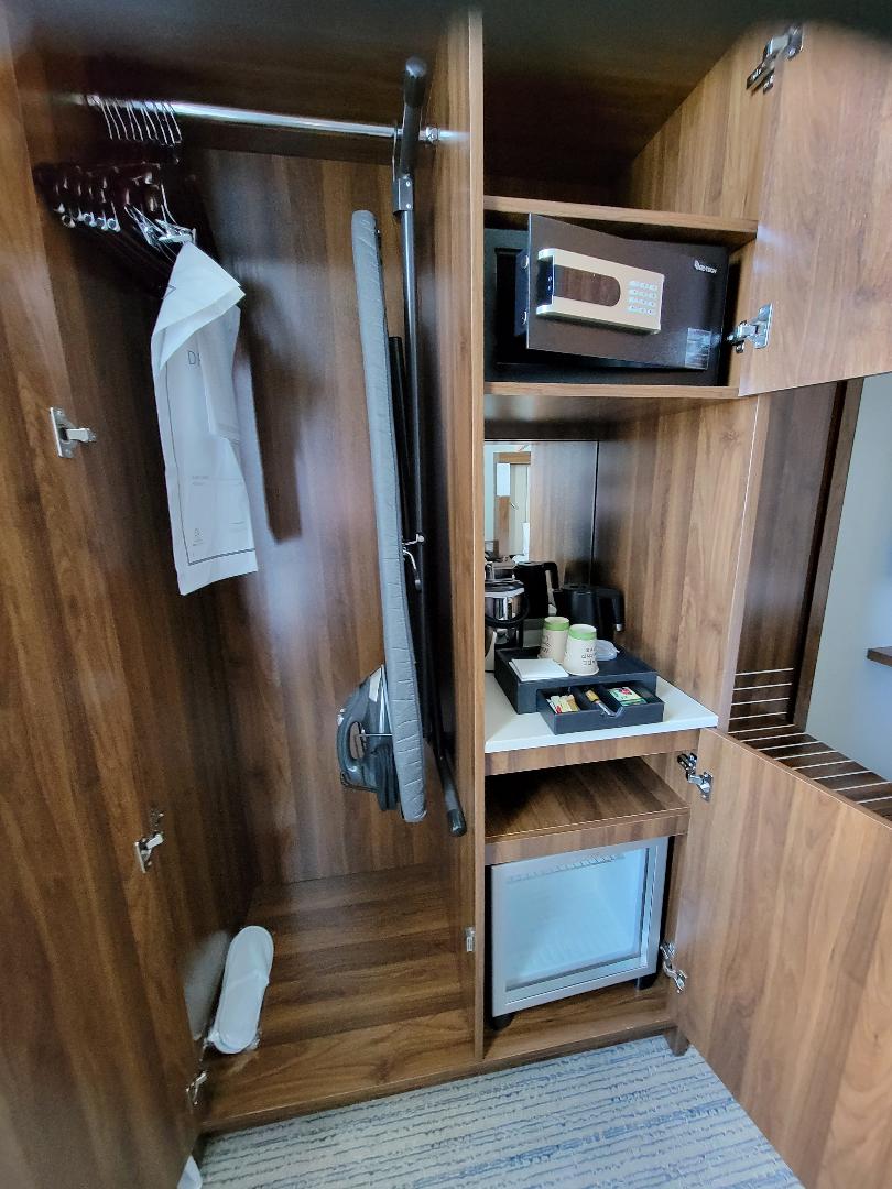 Courtyard by Marriott Keflavik Complete Closet