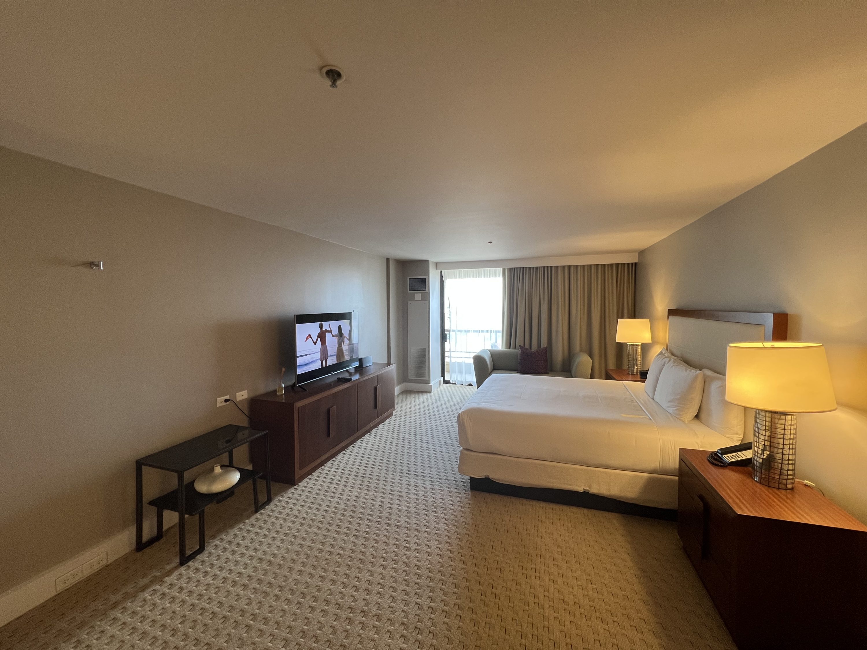 Hyatt Regency Waikiki Penthouse Suite Bedroom