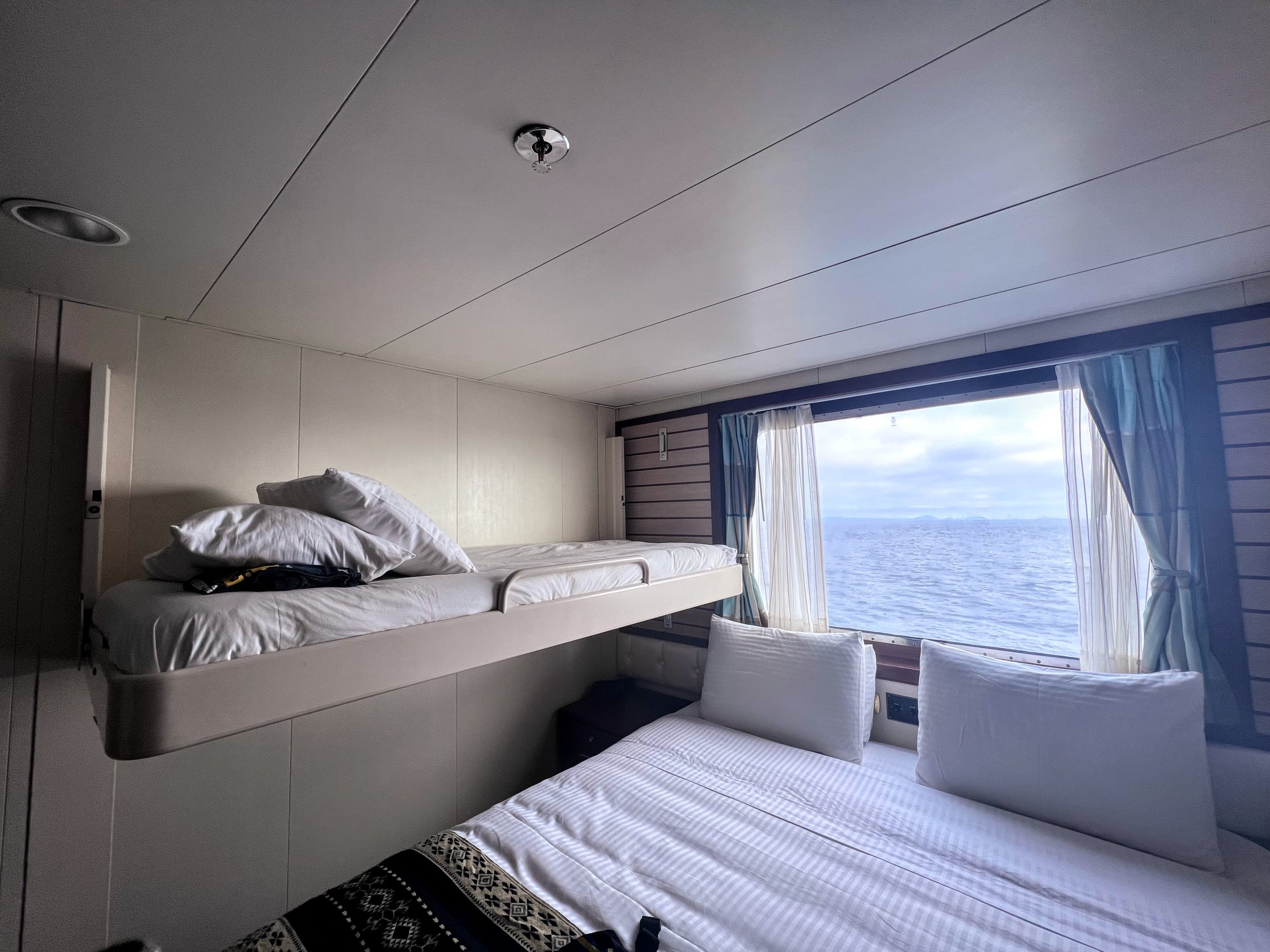 National Geographic Endeavour Cabin for 3 people