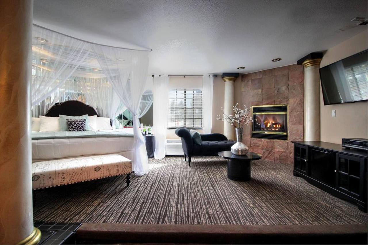 Postmarc Hotel and Spa Suites