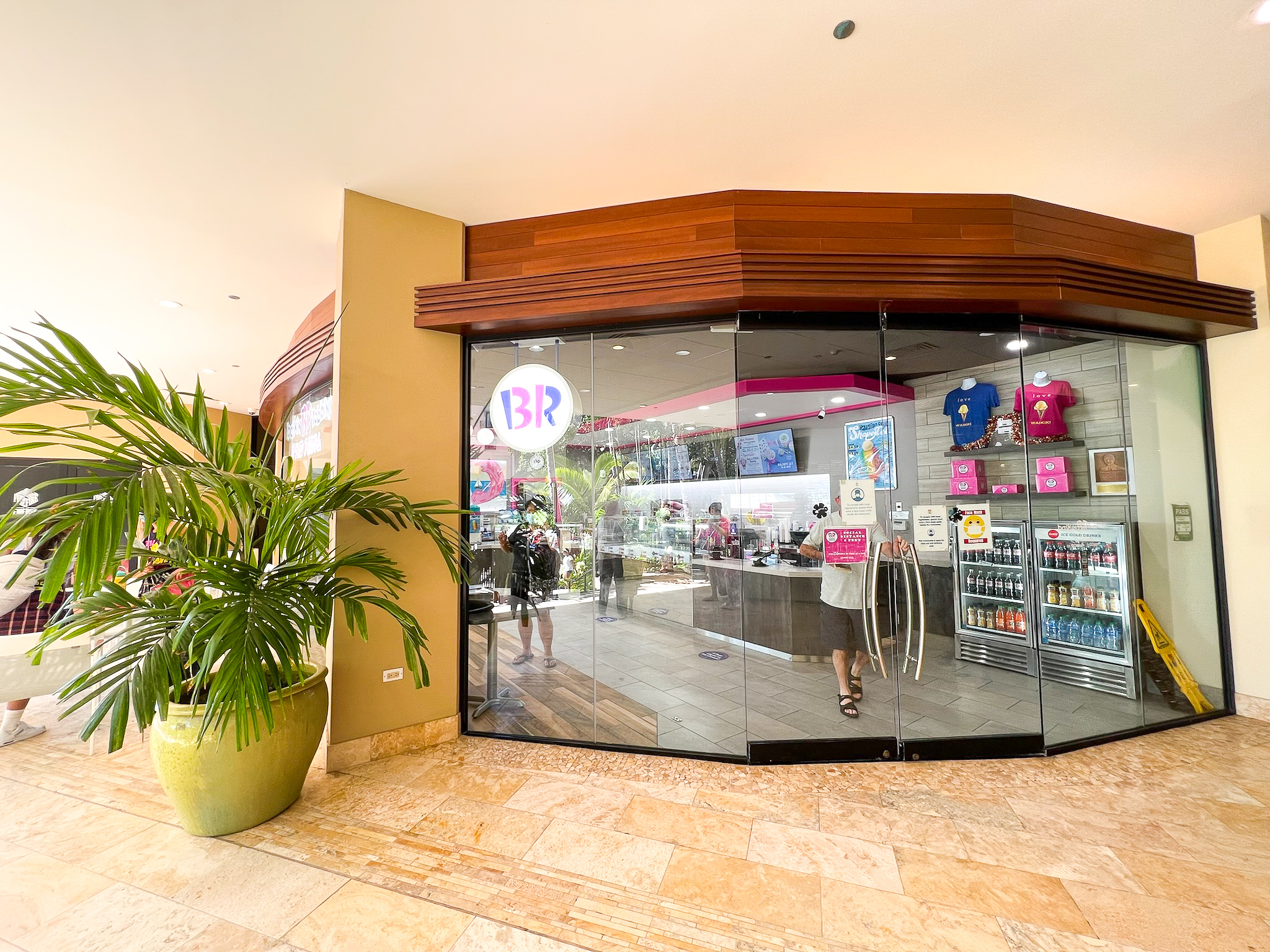 Sheraton Waikiki Baskin Robbins ice cream