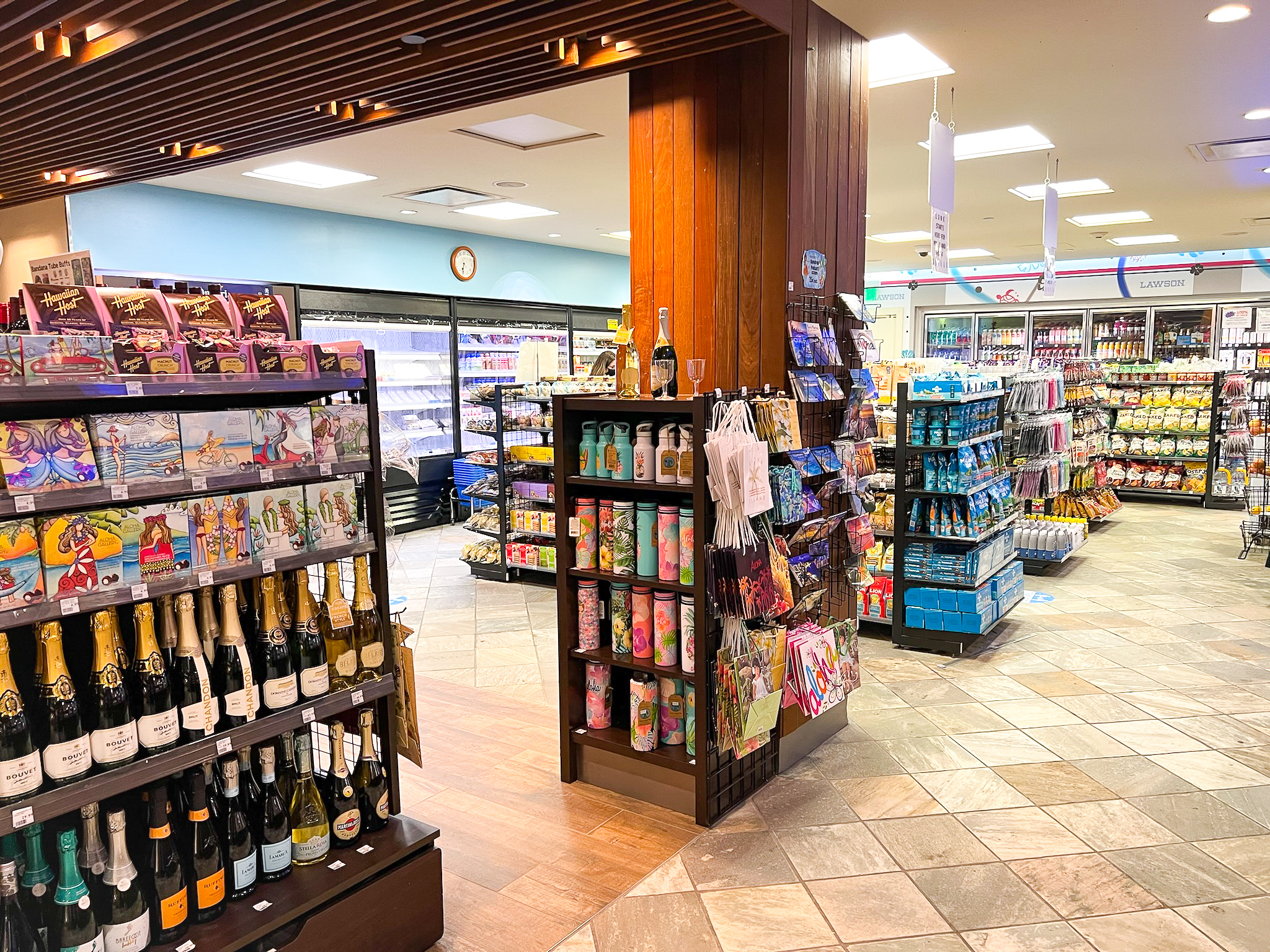 Sheraton Waikiki Lawson Station convenience store