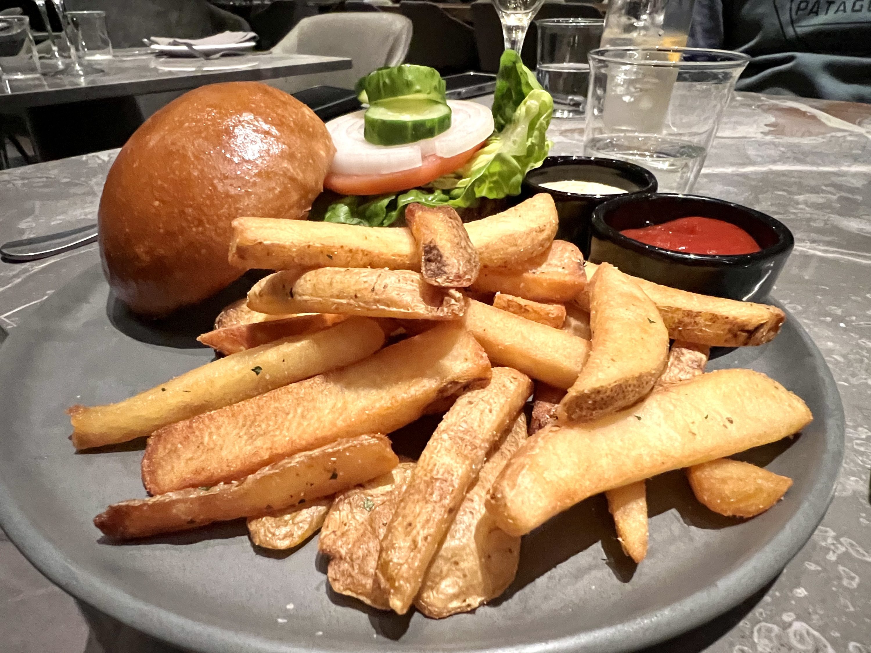 TETRA Hotel Autograph Collection Adrestia Wagyu burger