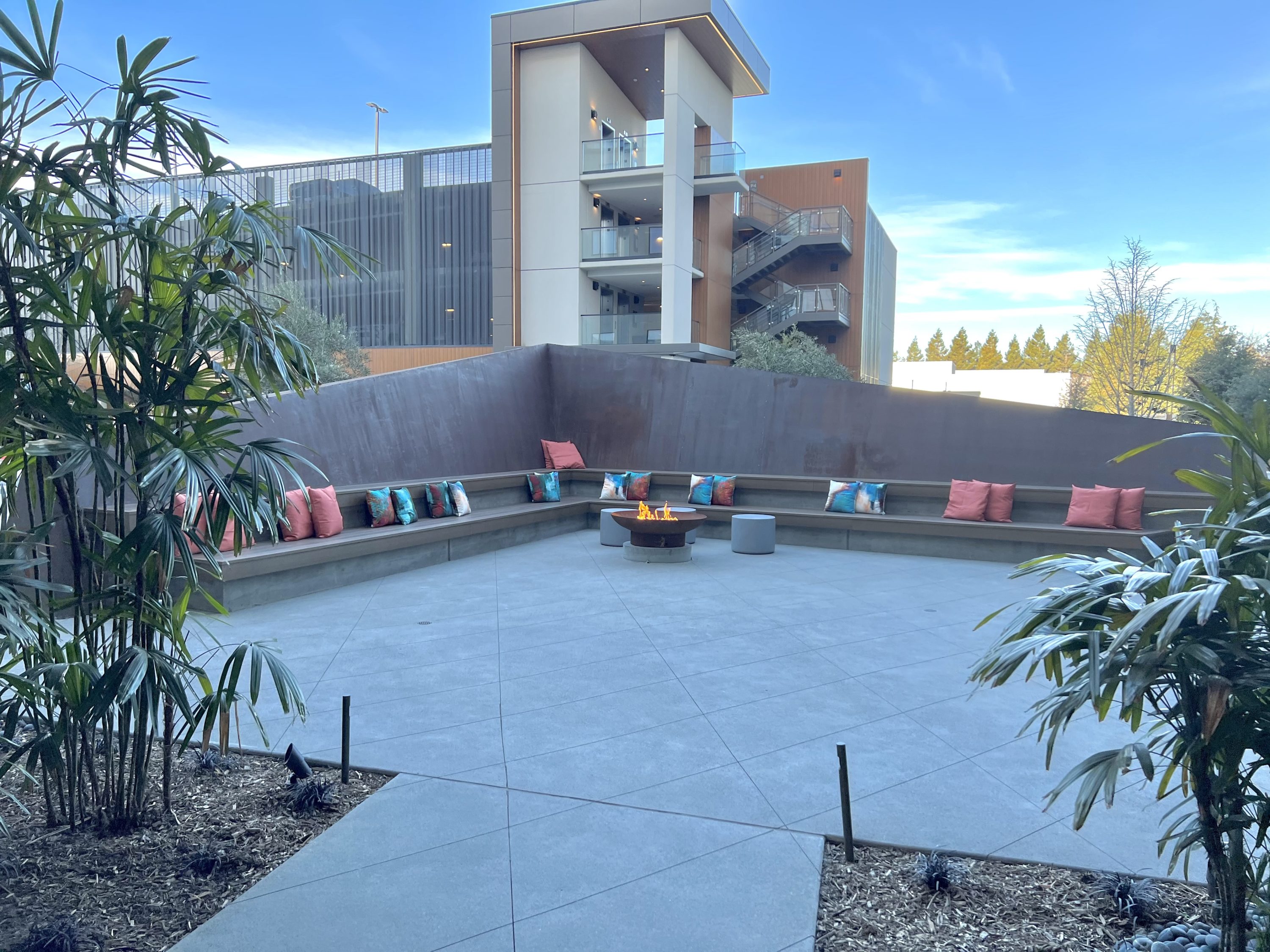 TETRA Hotel Autograph Collection Coffee Manufactory outside seating
