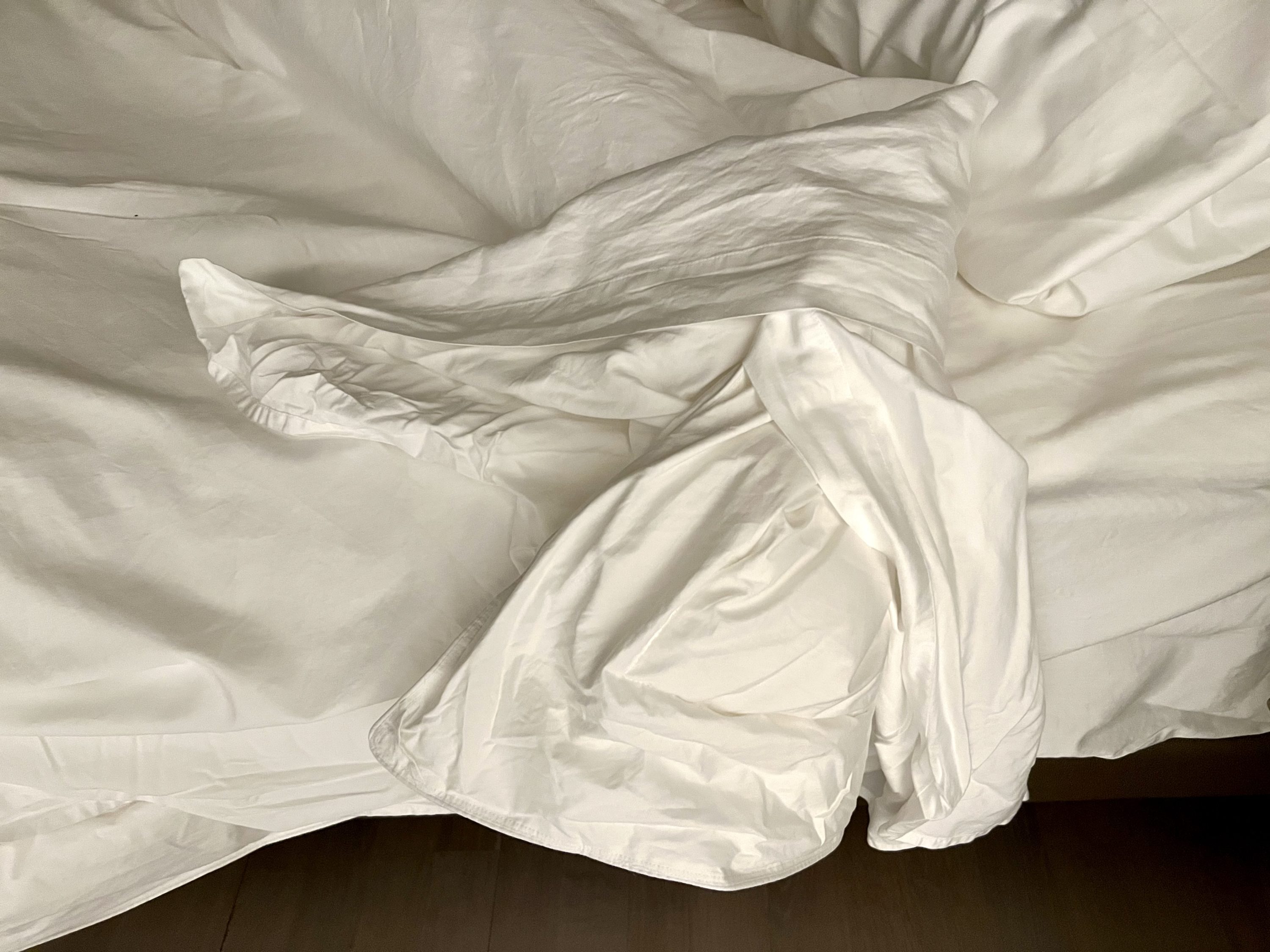 TETRA Hotel Autograph Collection bedroom bedsheets