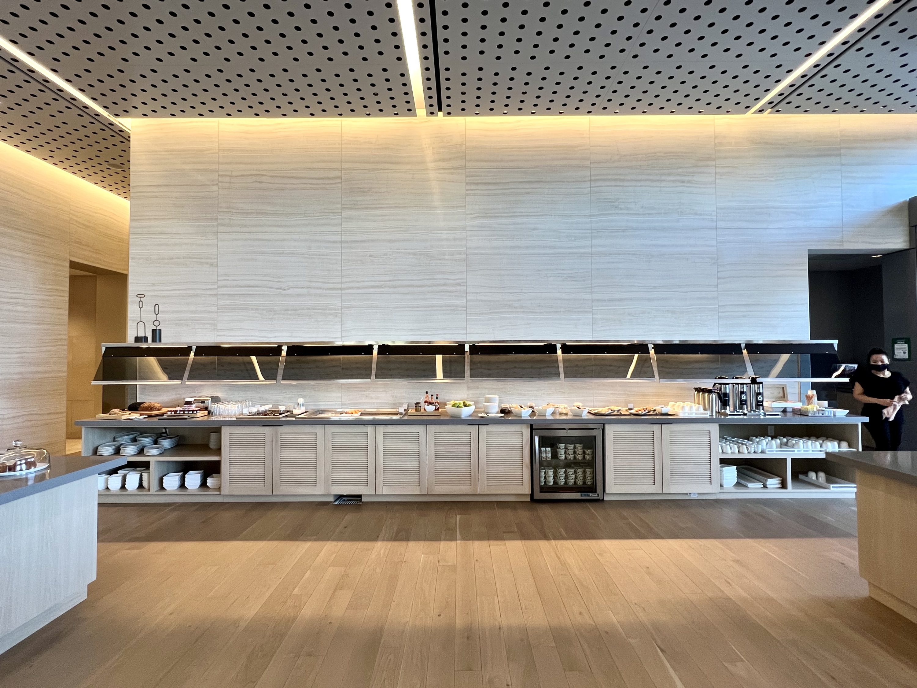 TETRA Hotel Autograph Collection breakfast buffet