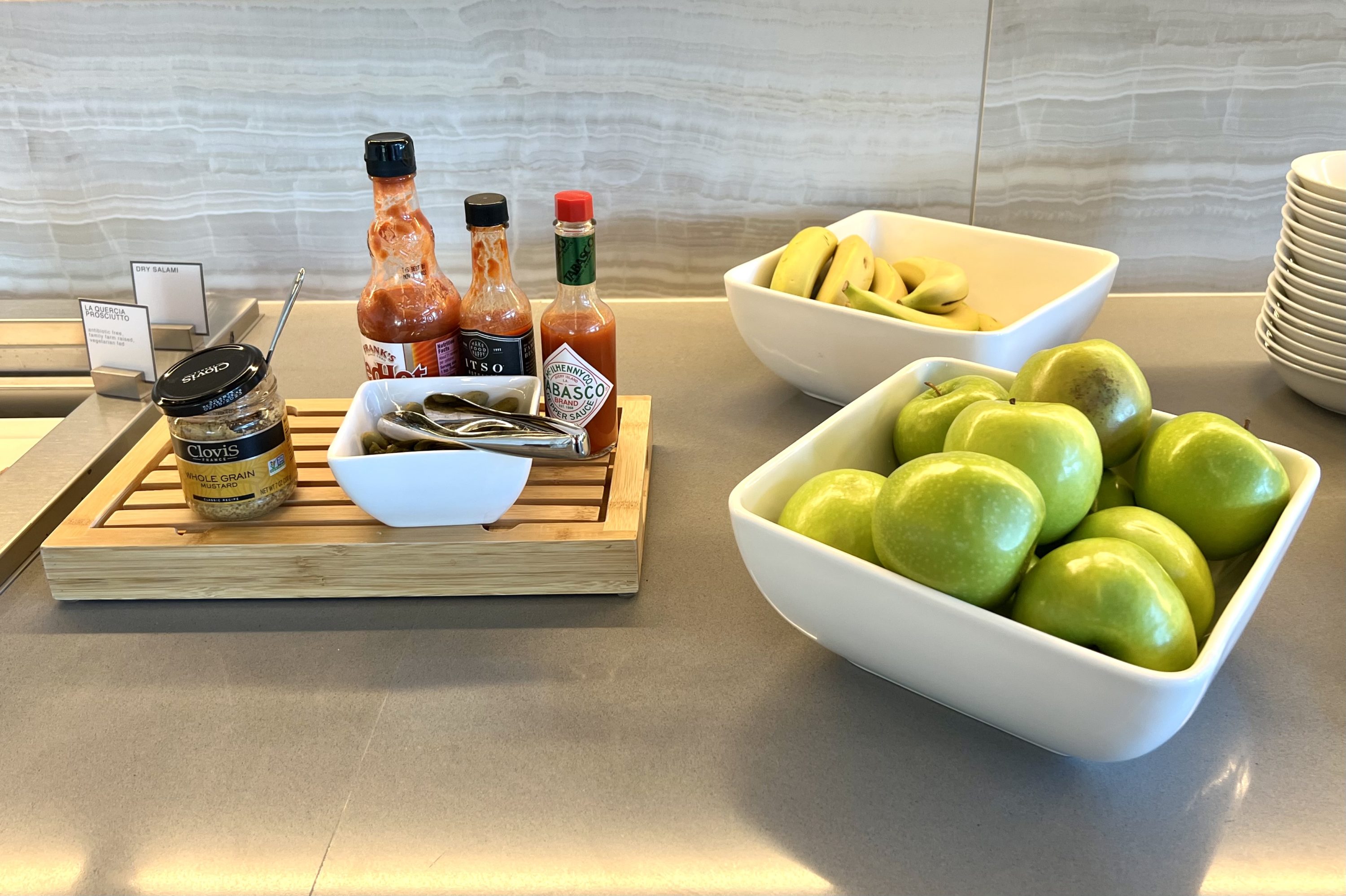 TETRA Hotel Autograph Collection breakfast fruit and spices