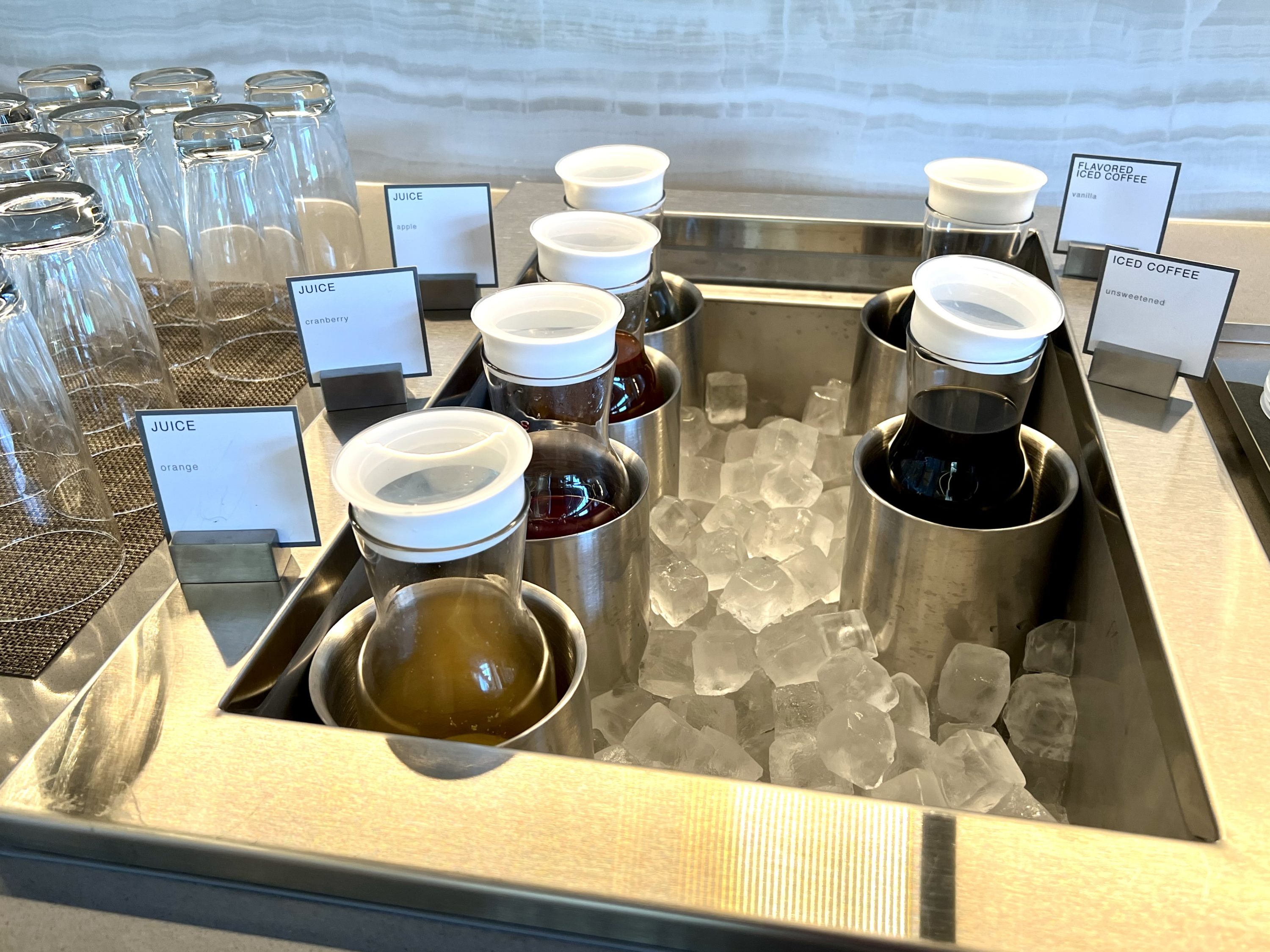 TETRA Hotel Autograph Collection breakfast juices