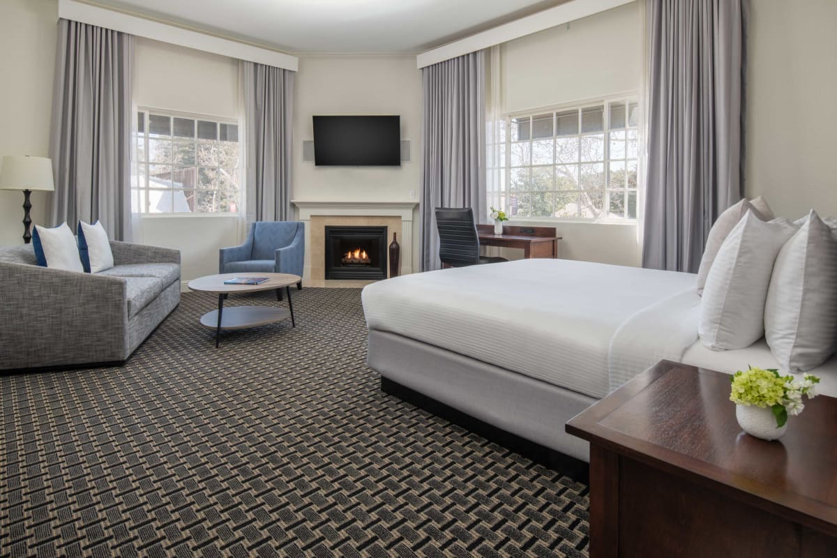 Toll House Hotel