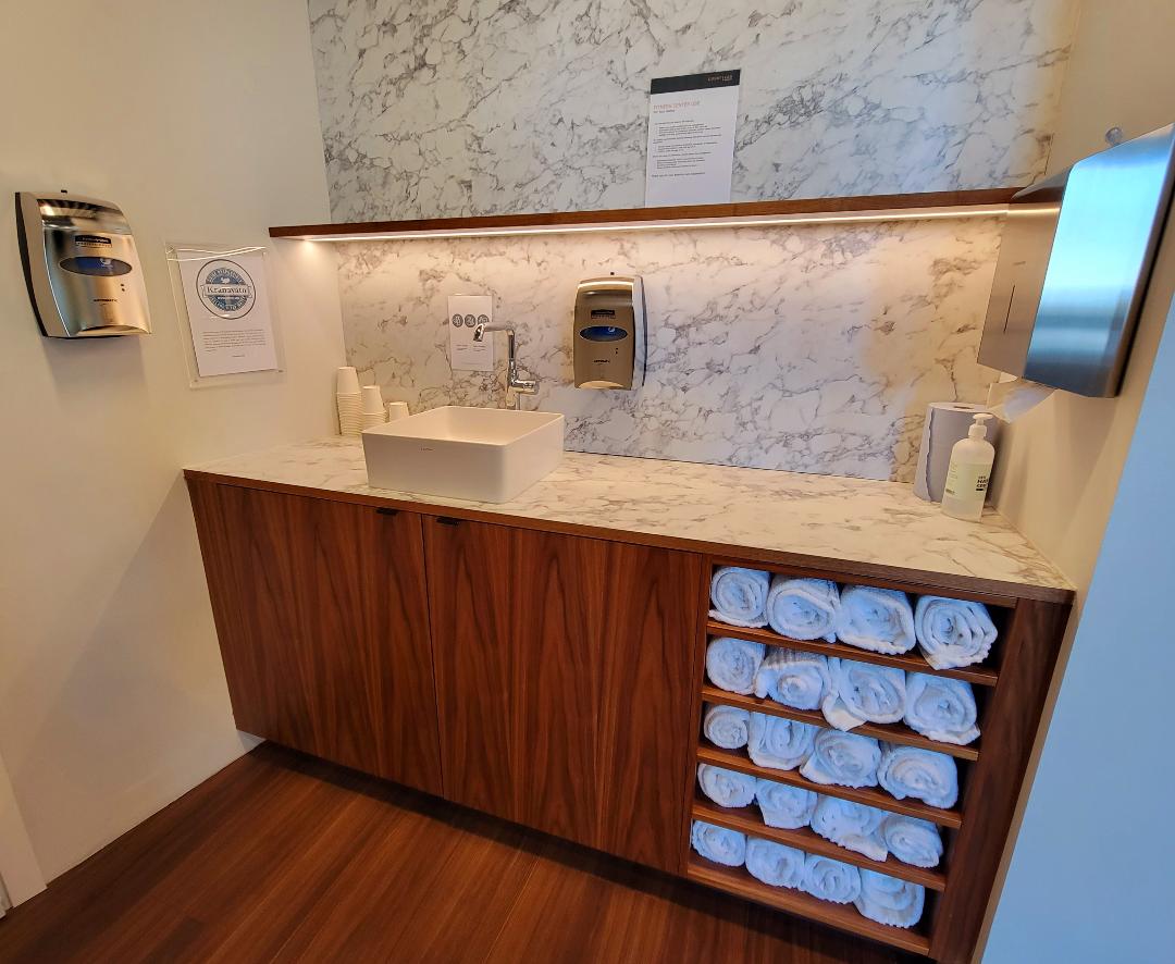 Courtyard by Marriott Keflavik Gym Vanity Station