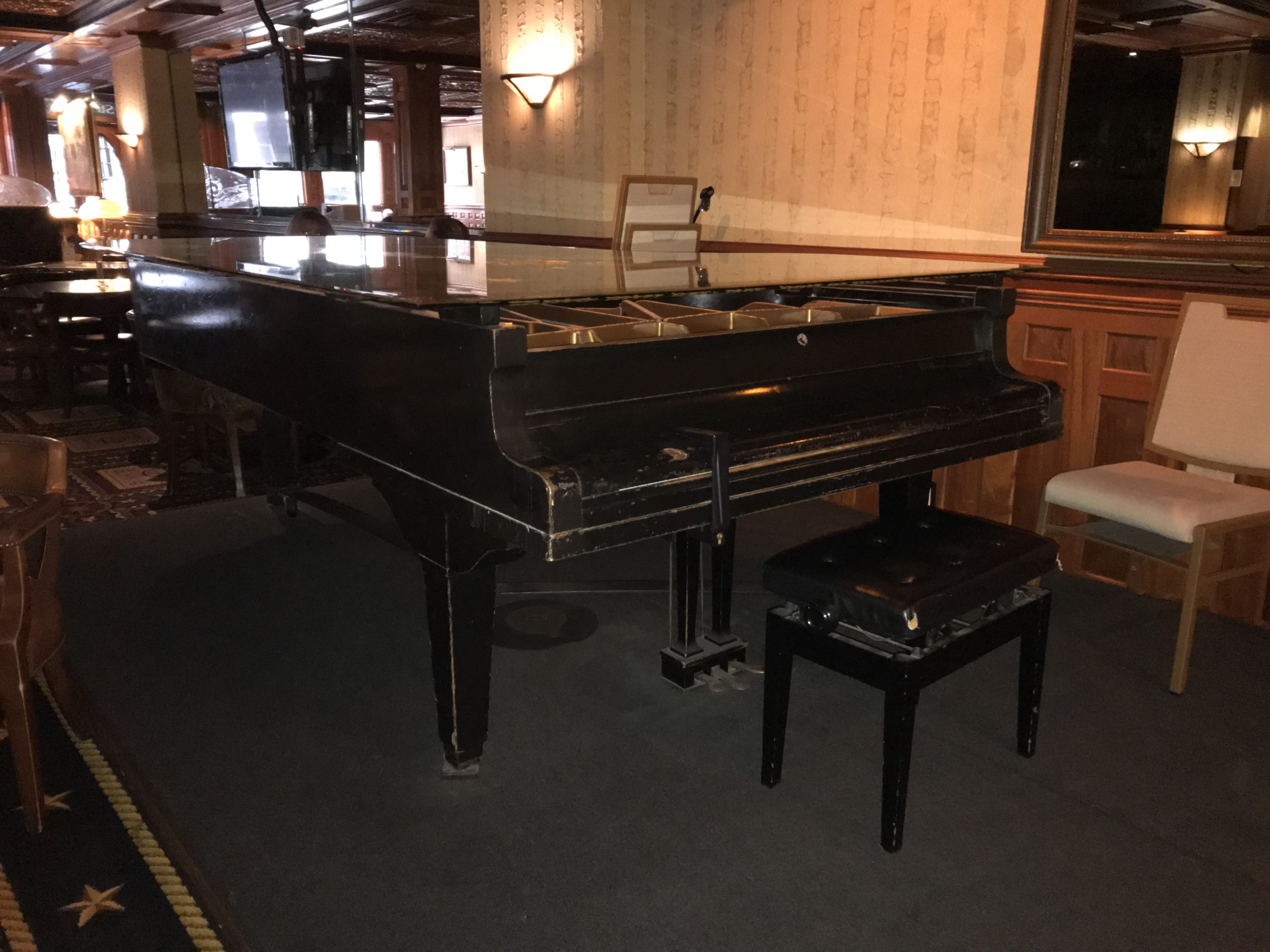 Piano in the bar at The Driskill