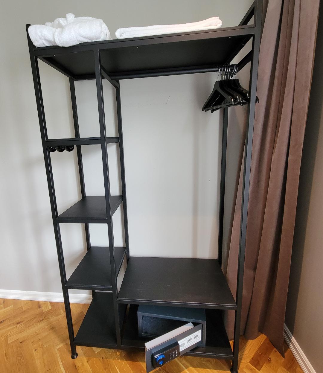 Kvosin Hotel Reykjavik Closet