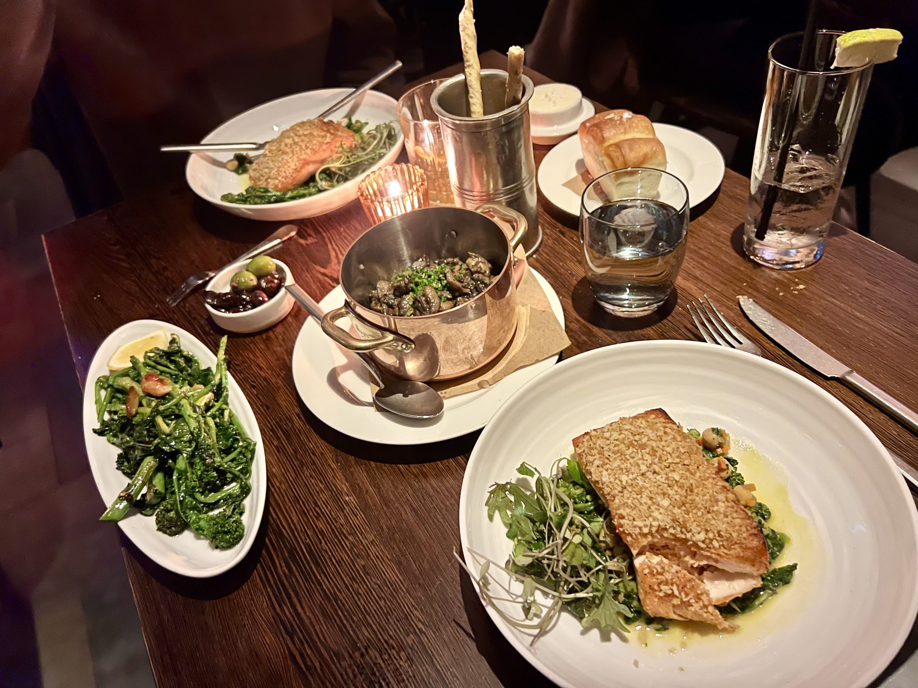 Moxy East Village Cathédrale salmon