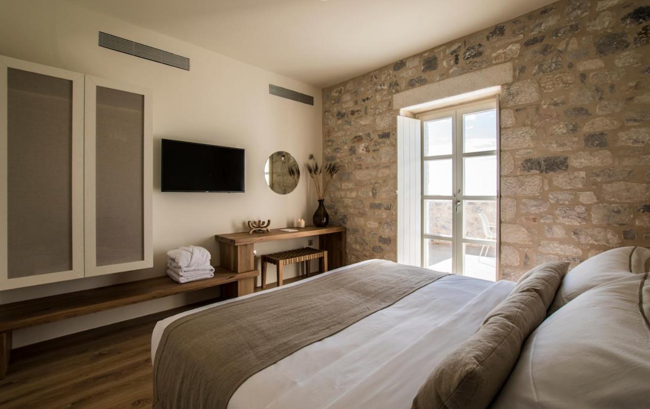 Bassa Maina Villas and Suites