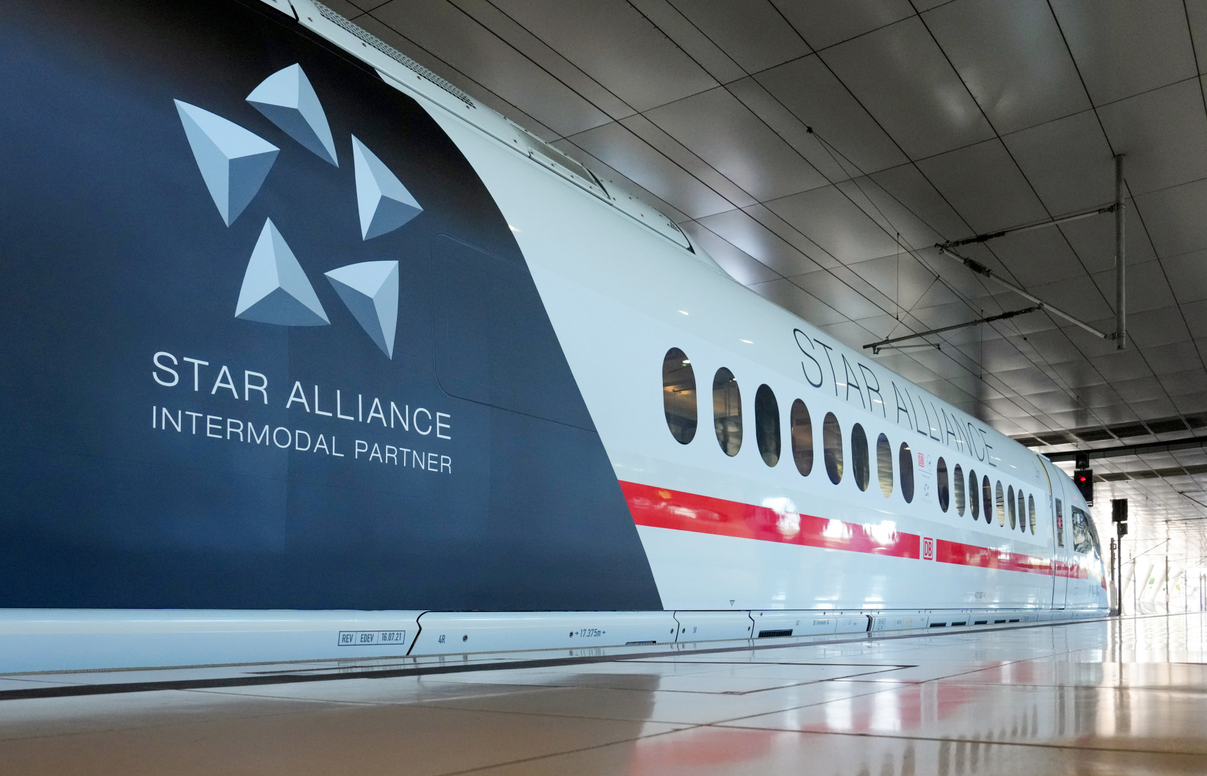 Deutsche Bahn train with Star Alliance Intermodal