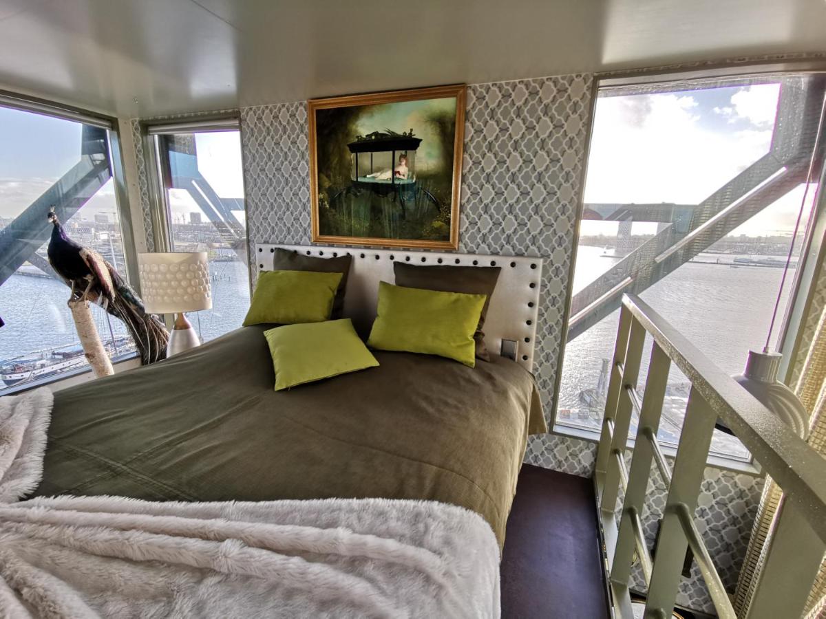 Faralda Crane Hotel