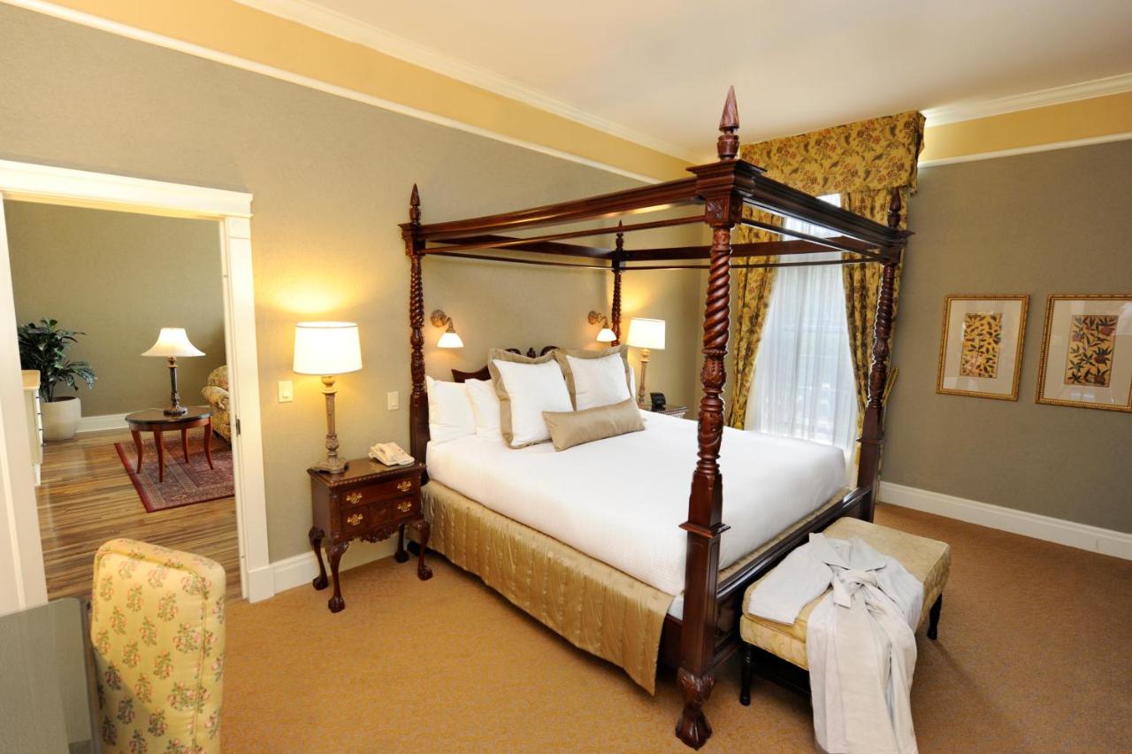 Old Mill Toronto Hotel