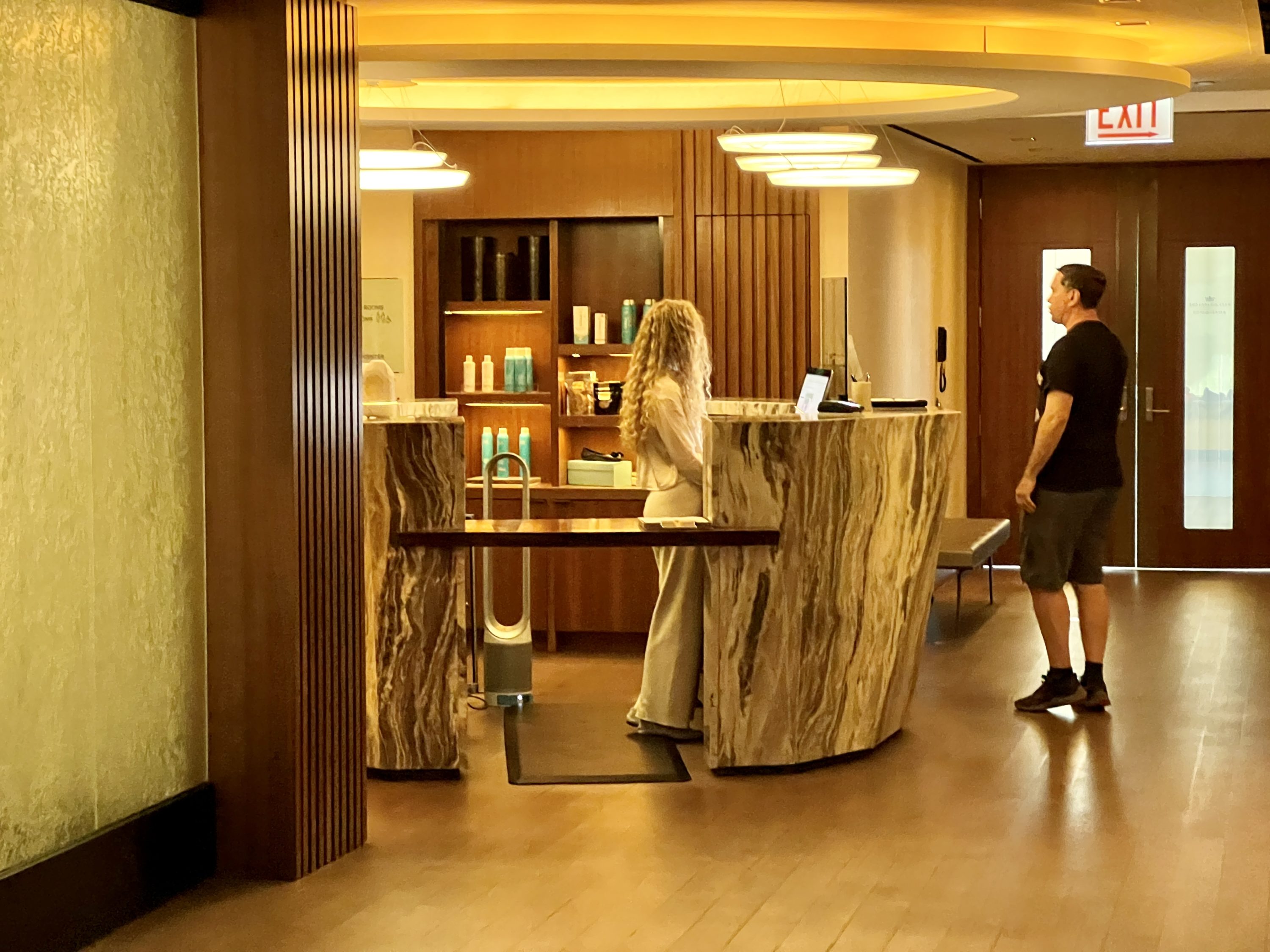 The Ritz Carlton Chicago Spa Desk