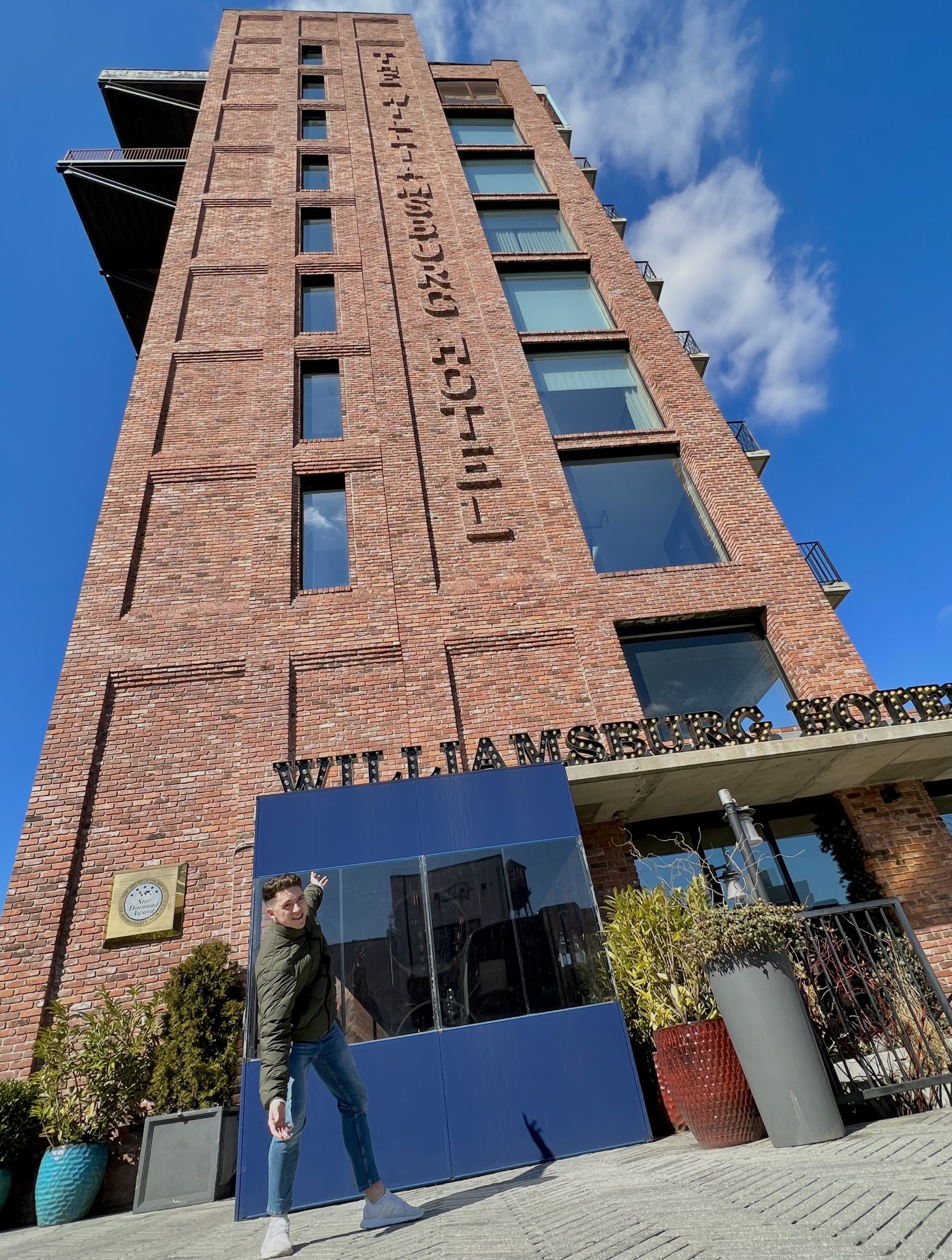 The Williamsburg Hotel outside