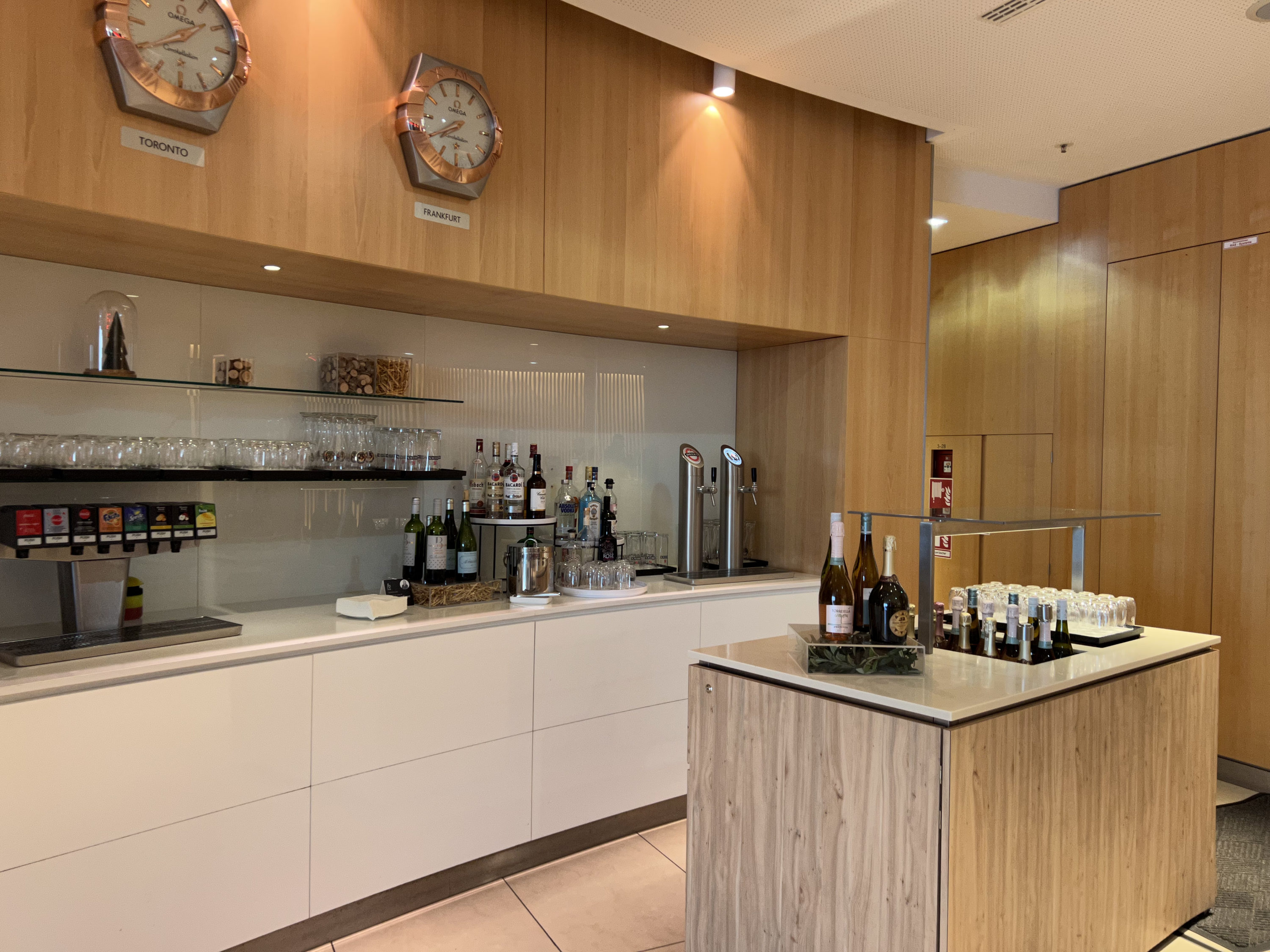 Air Canada Lounge drinks